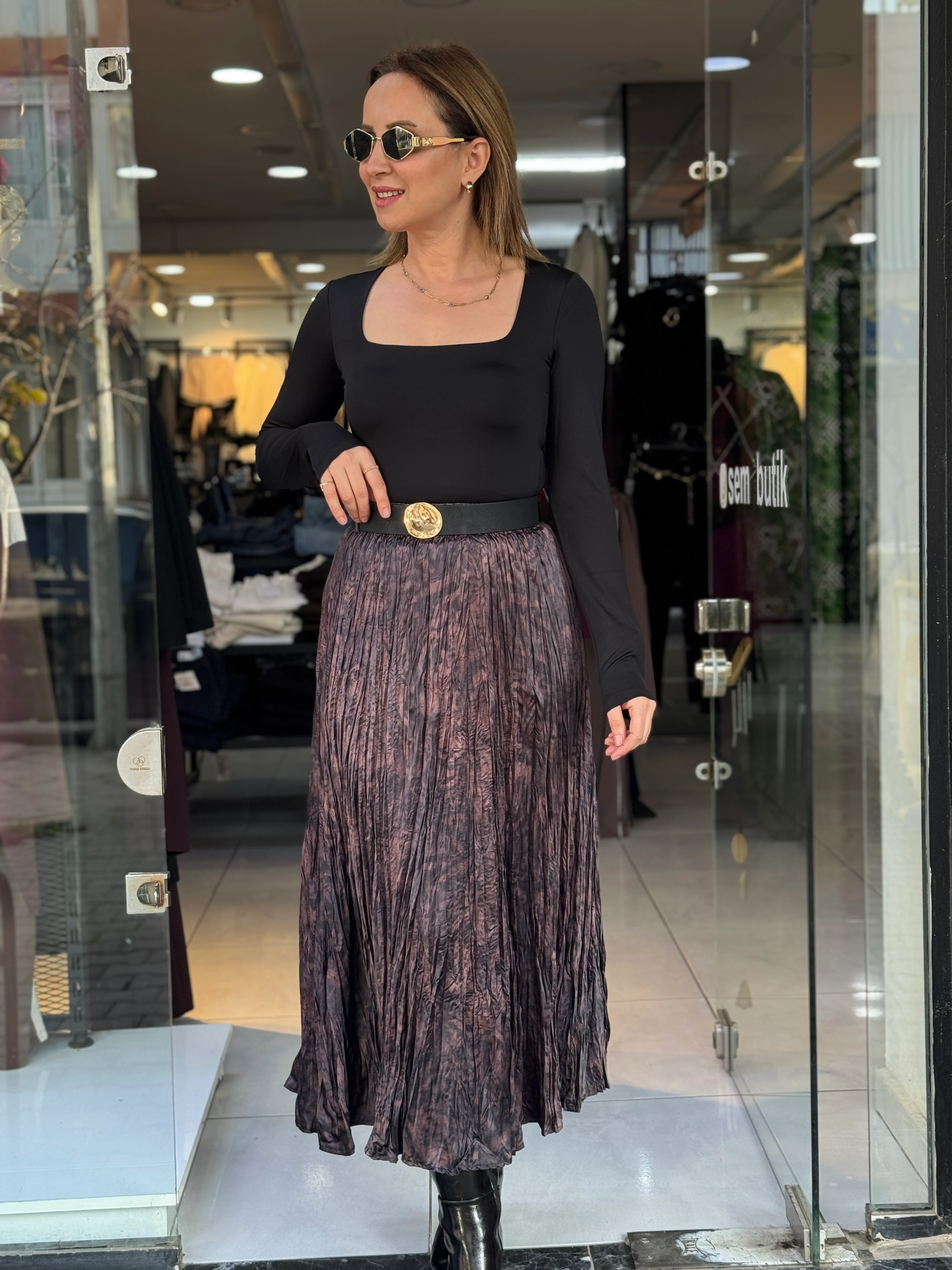 Desenli Kraşlı Saten Etek