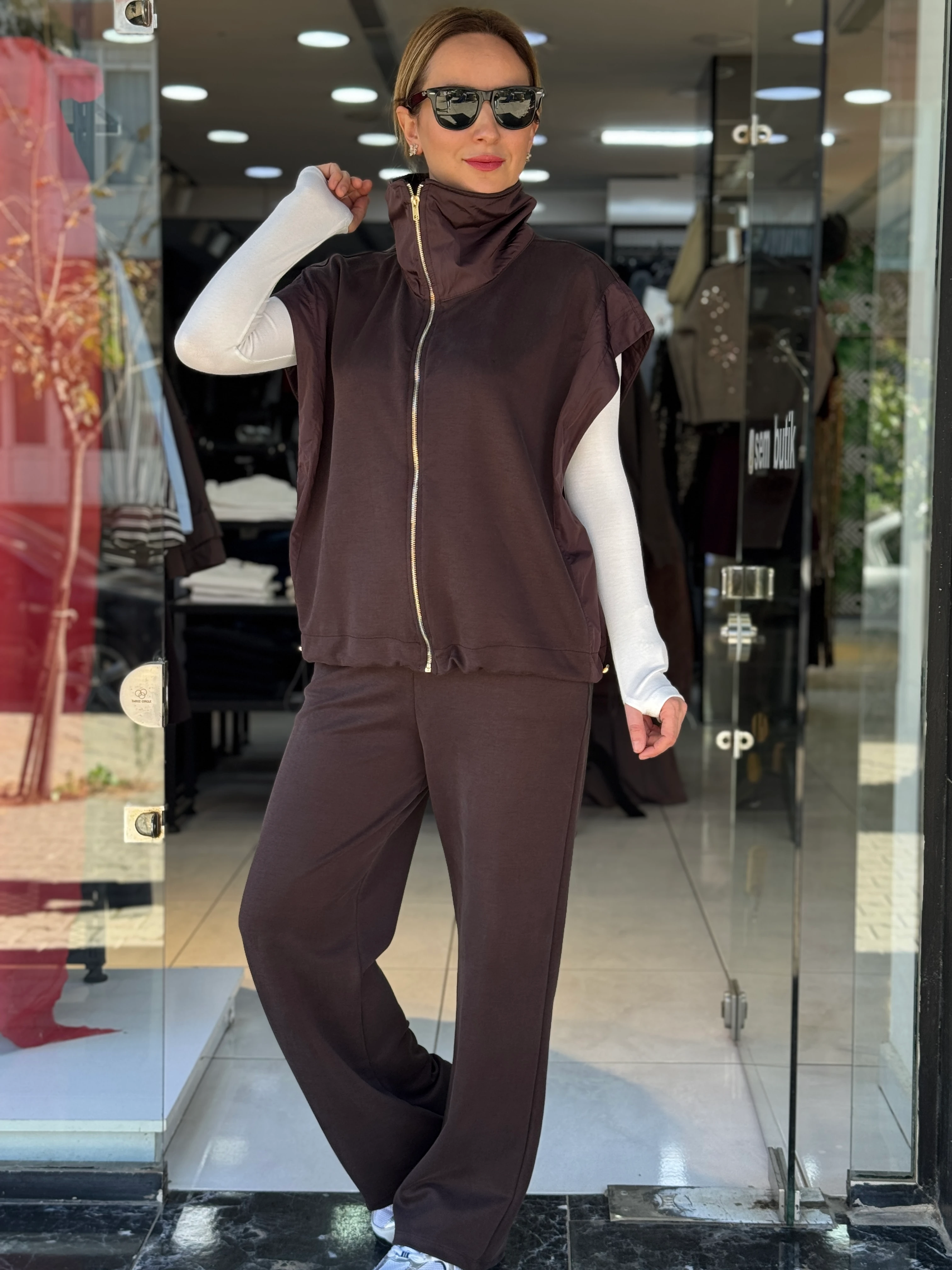 Paraşüt Detaylı Kahve Yelekli Takım