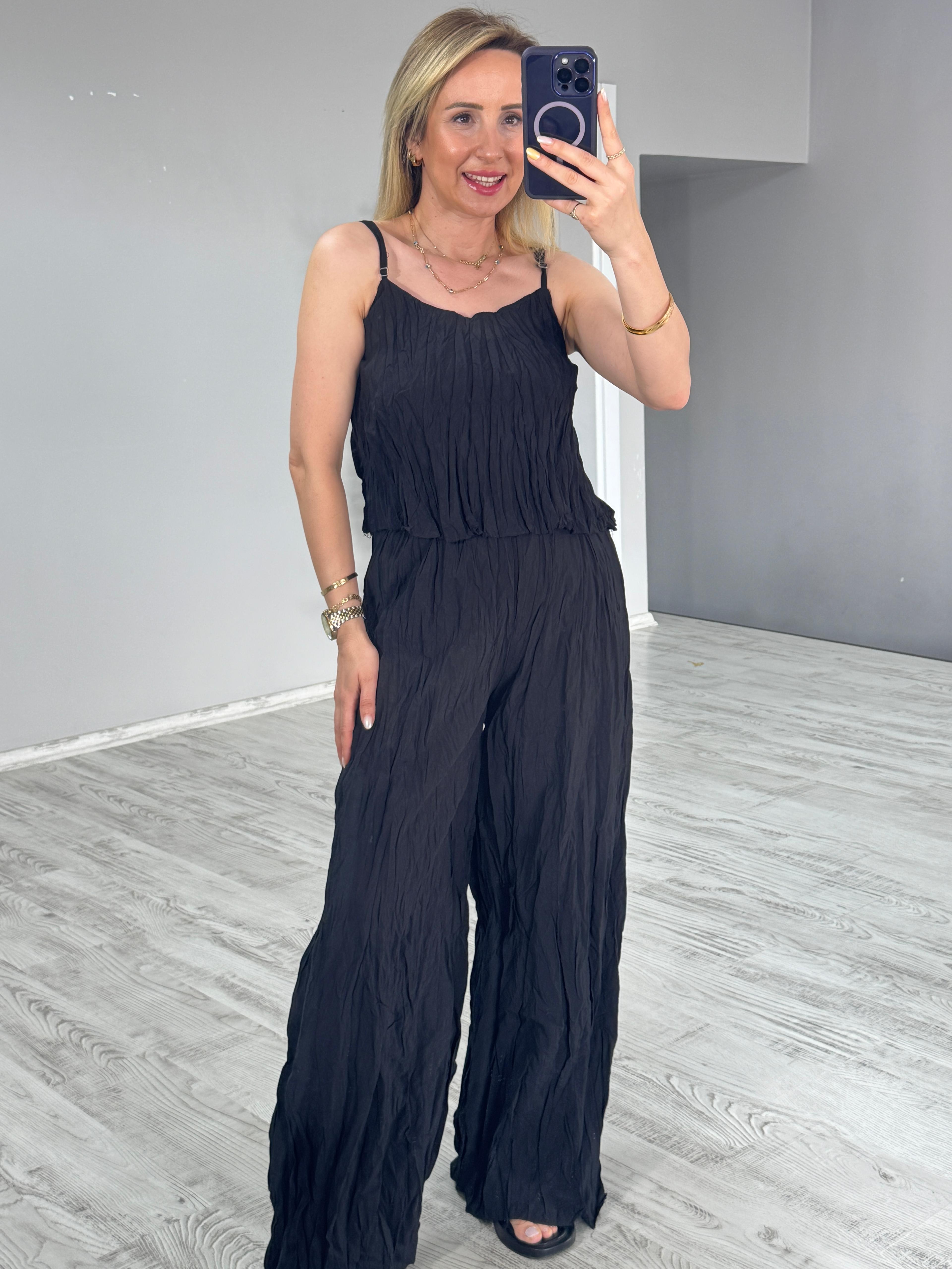 Siyah Kırışık Takım