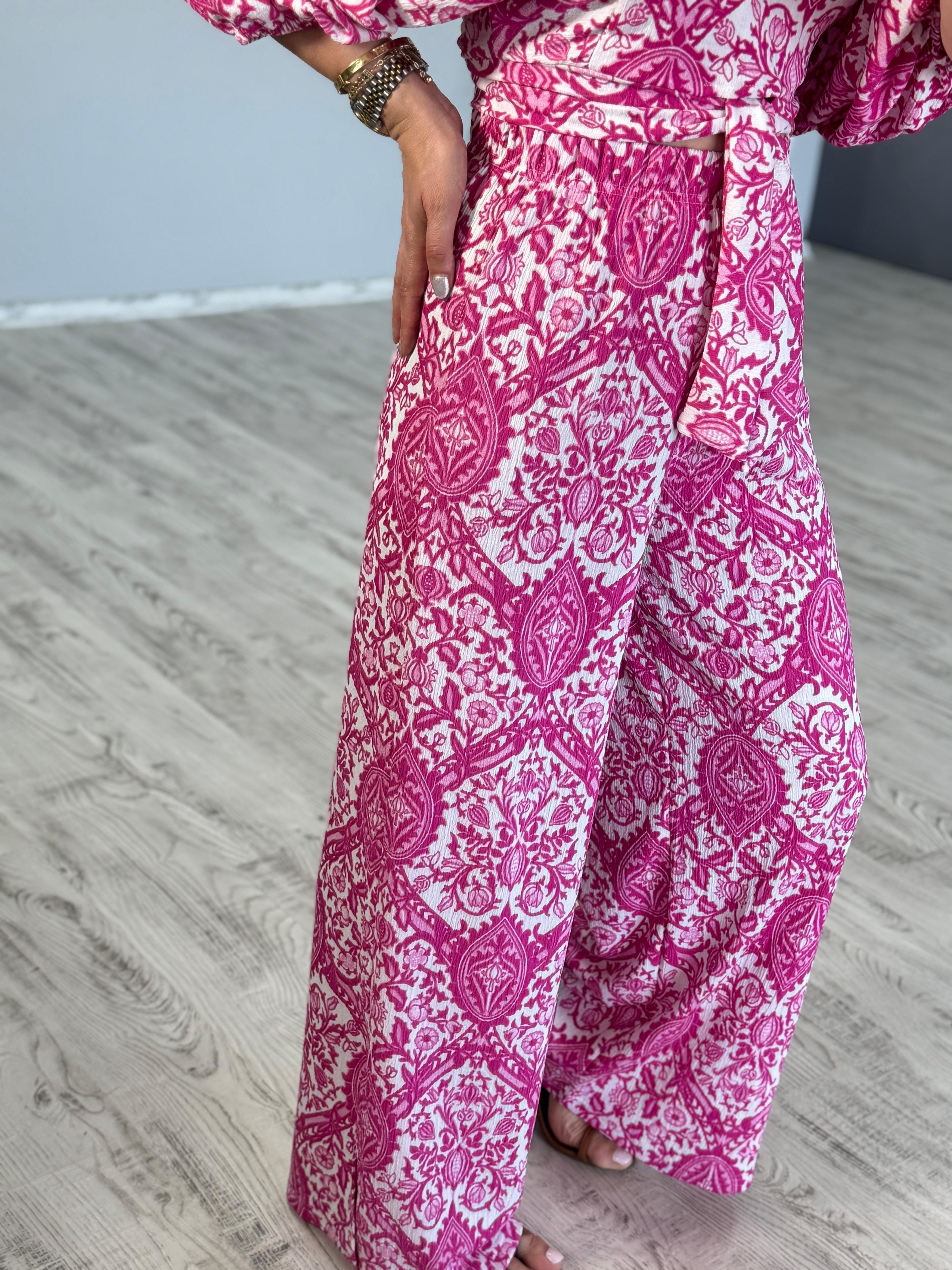 Pembe Desenli Takım