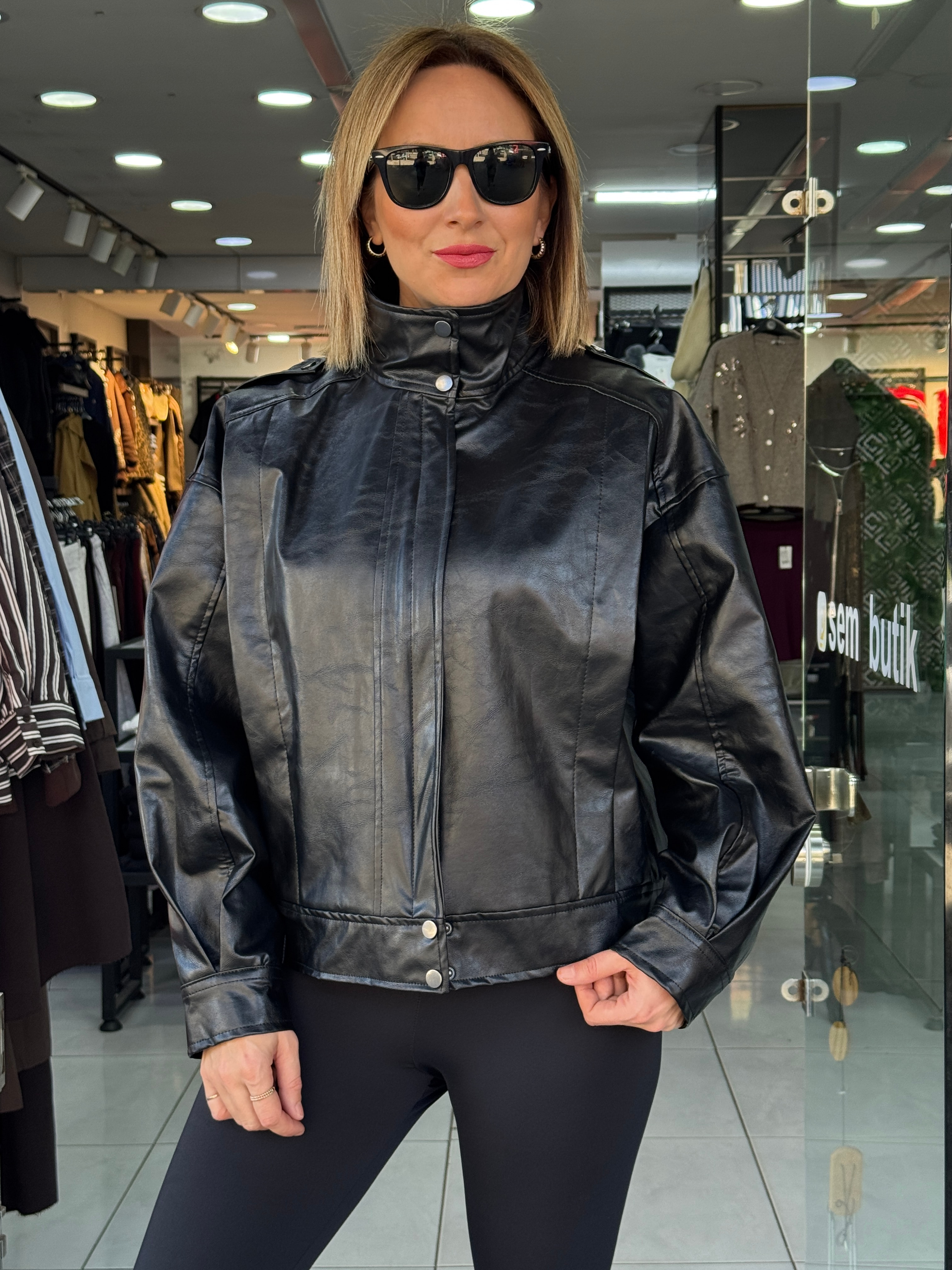 Dik Yaka Suni Deri Ceket