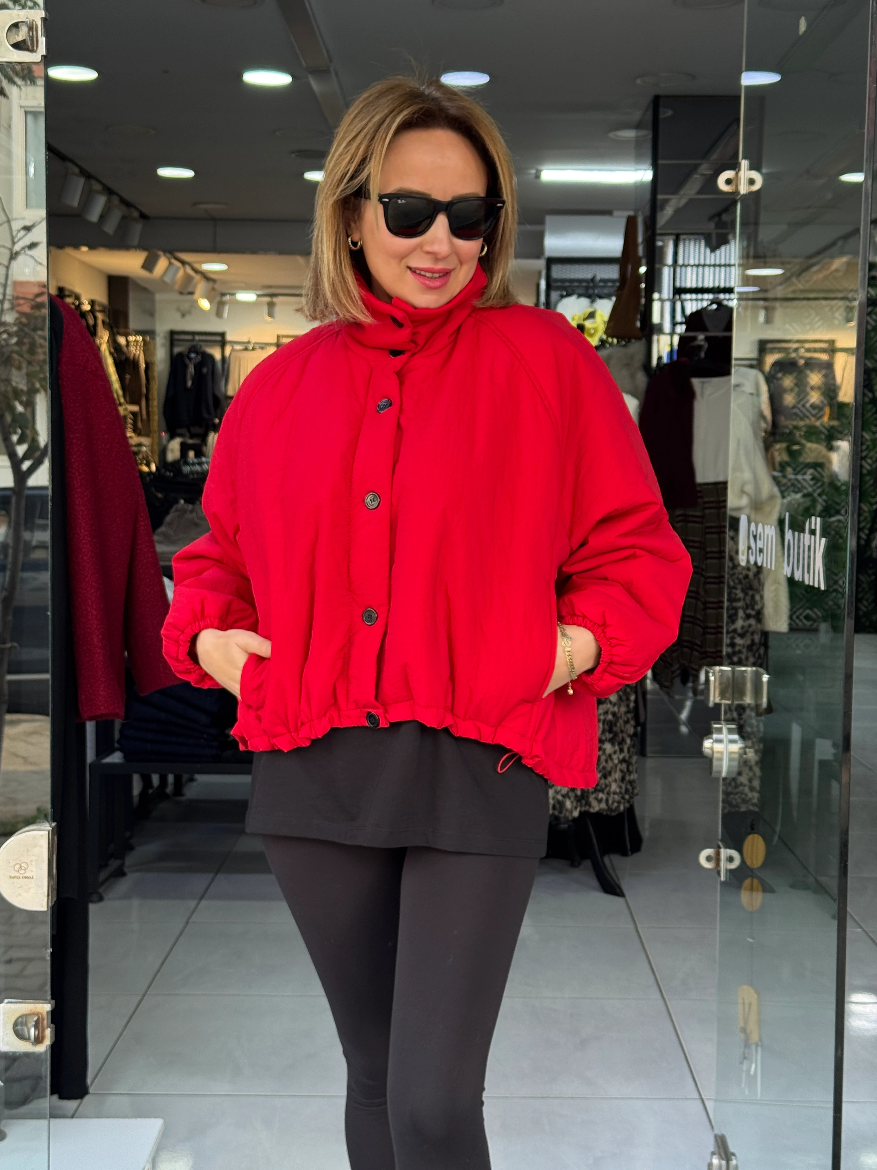 Kırmızı Oversize Şişme Mont