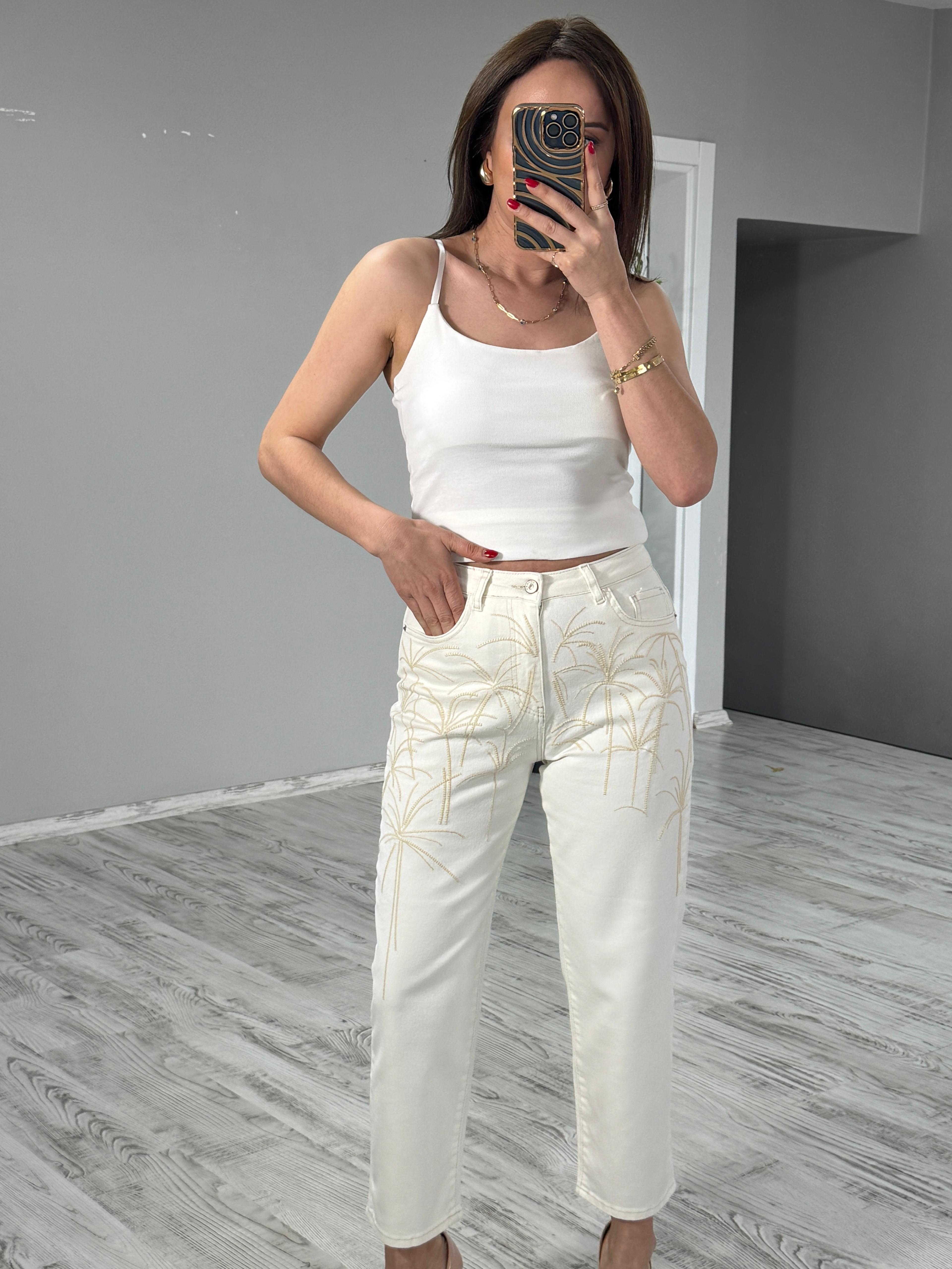 Natural İşlemeli Jean
