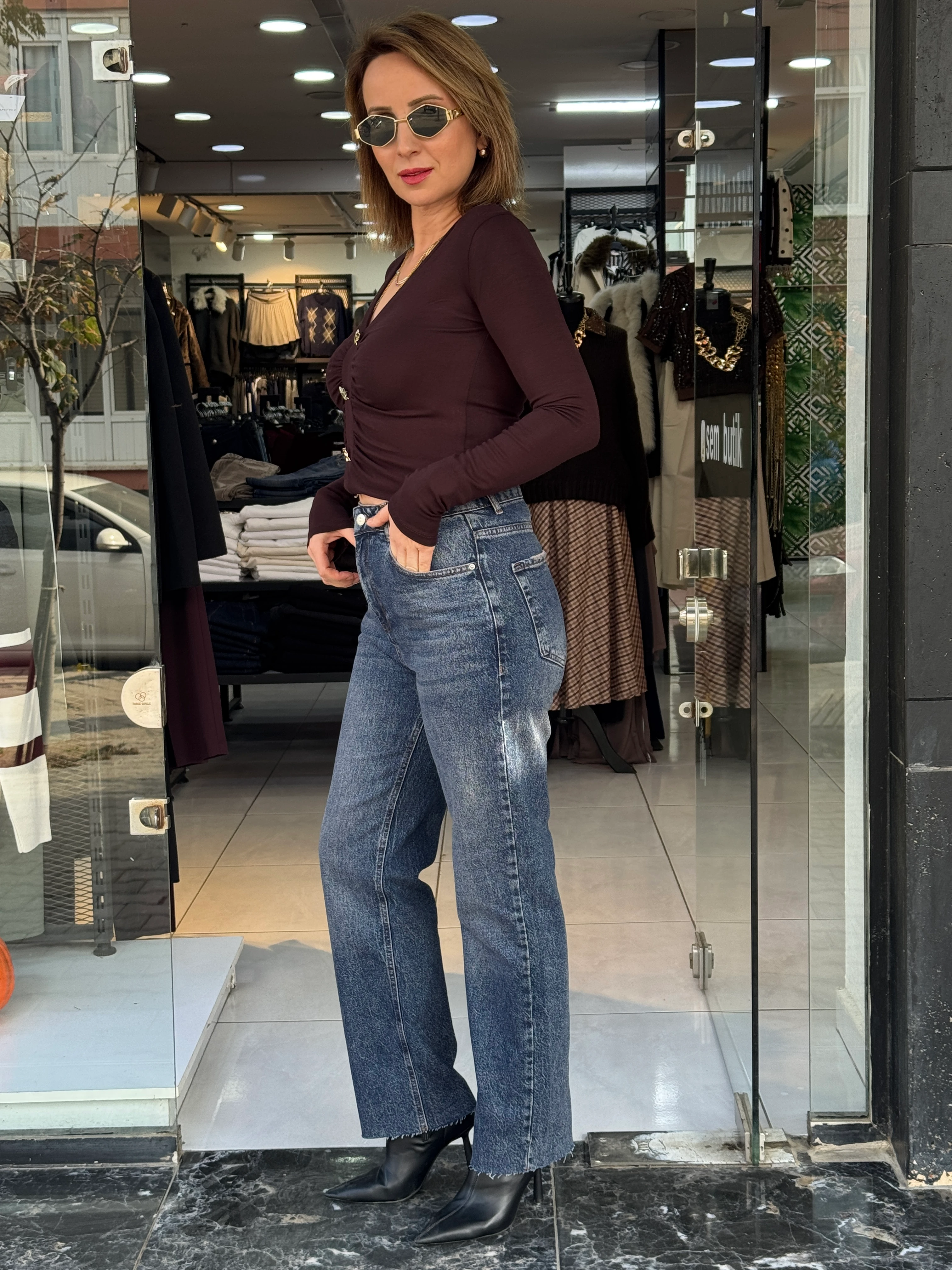 Lacivert Yıkamalı Jean