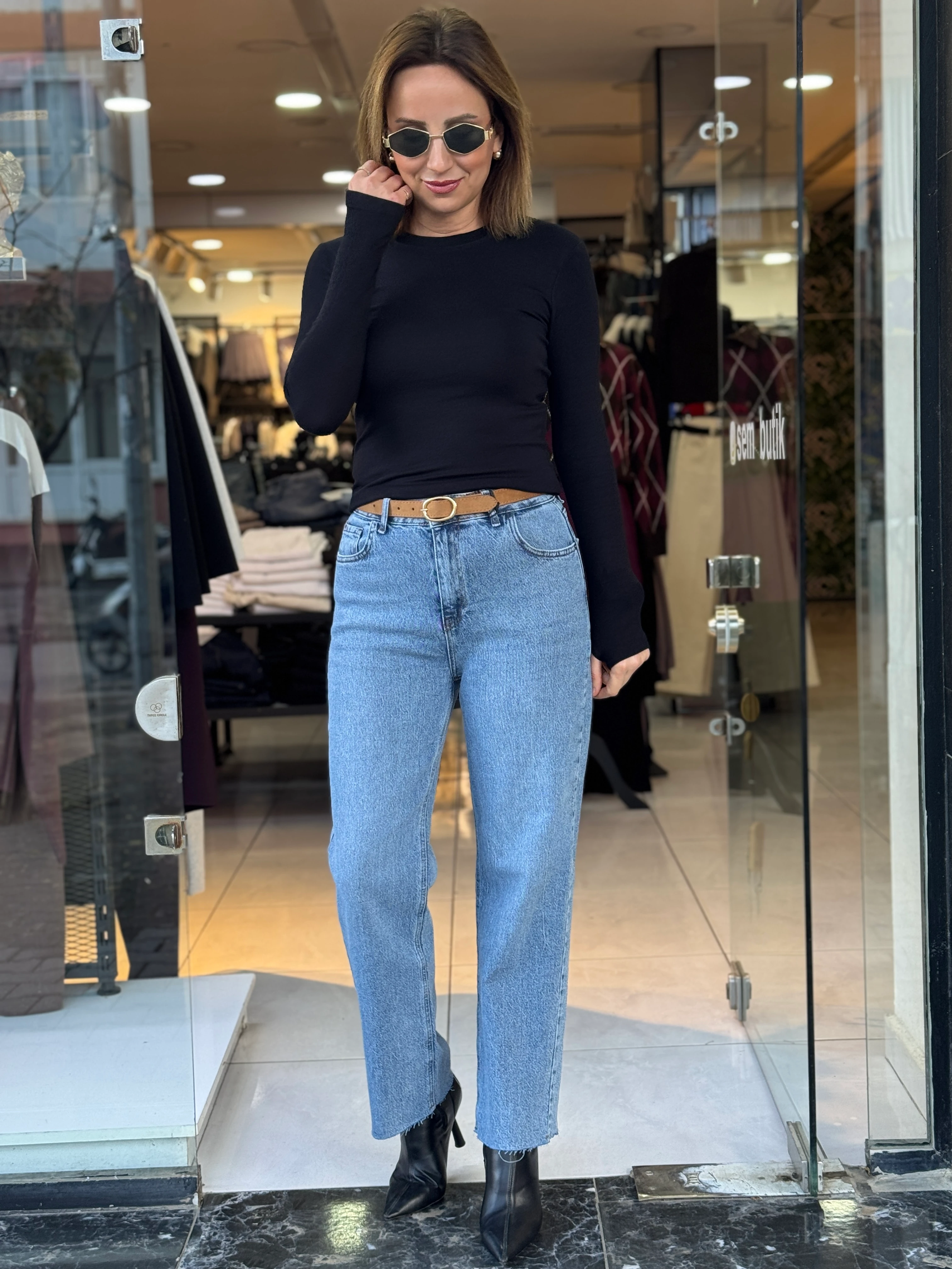 Kemerli Mavi Mom Jean