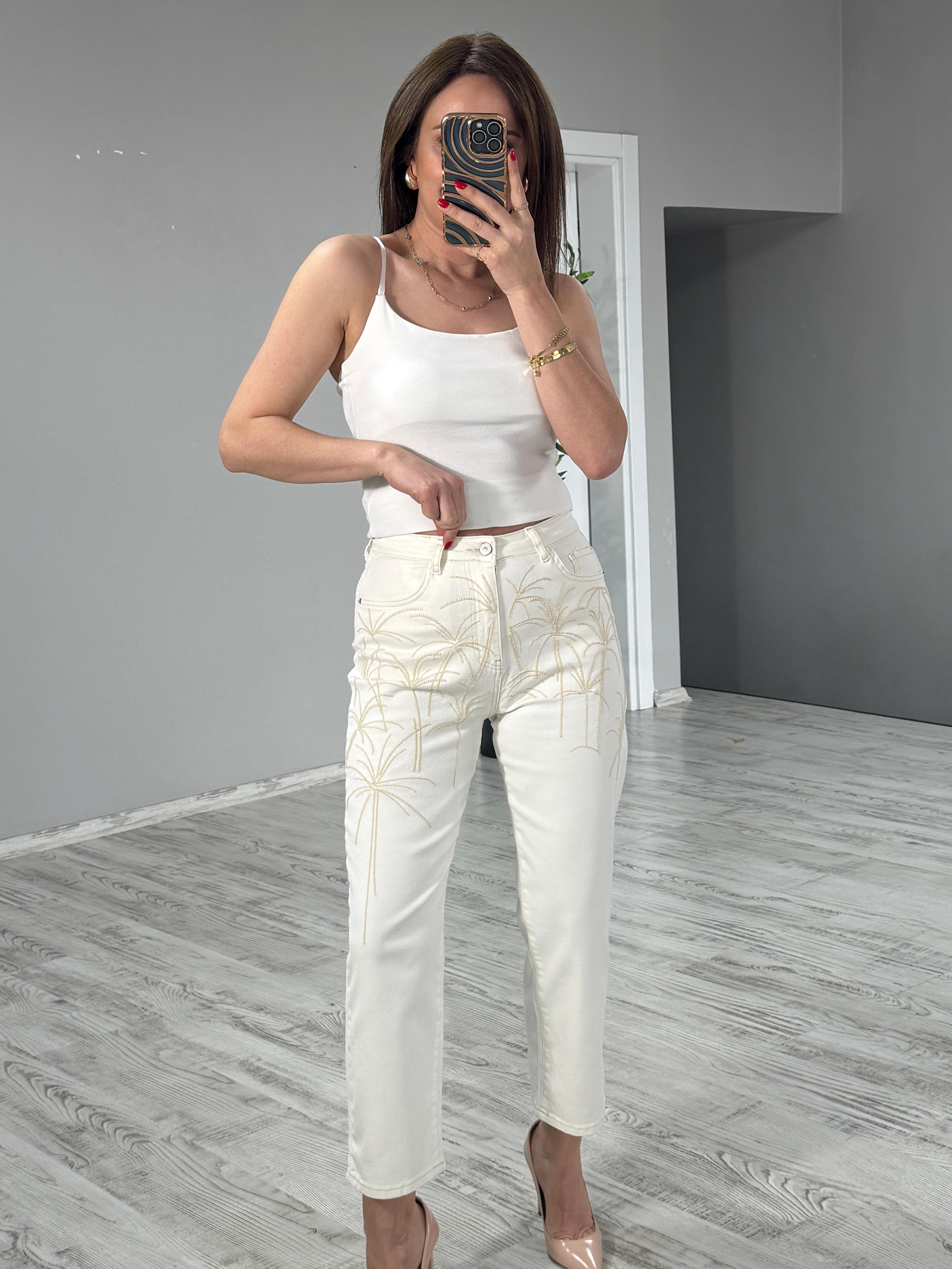 Natural İşlemeli Jean