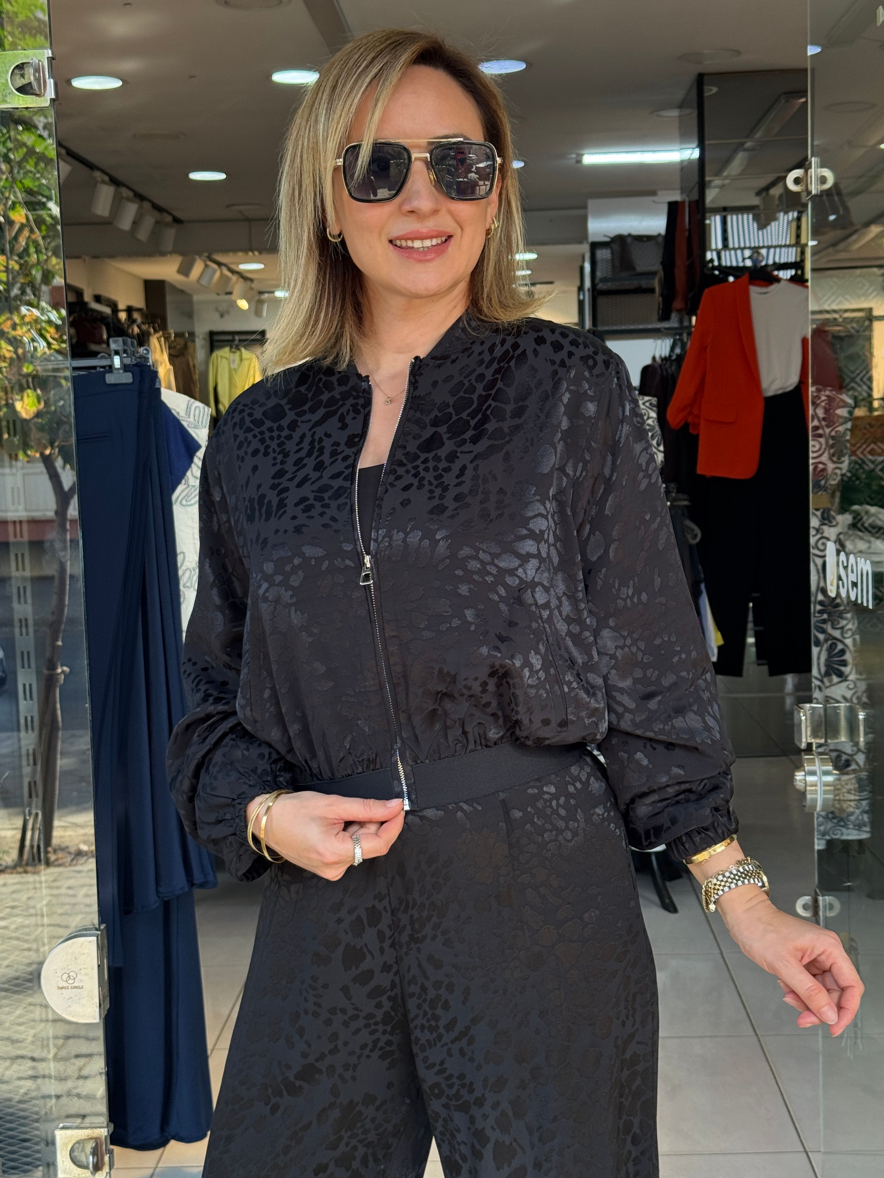 Siyah Leoparlı Saten Ceket