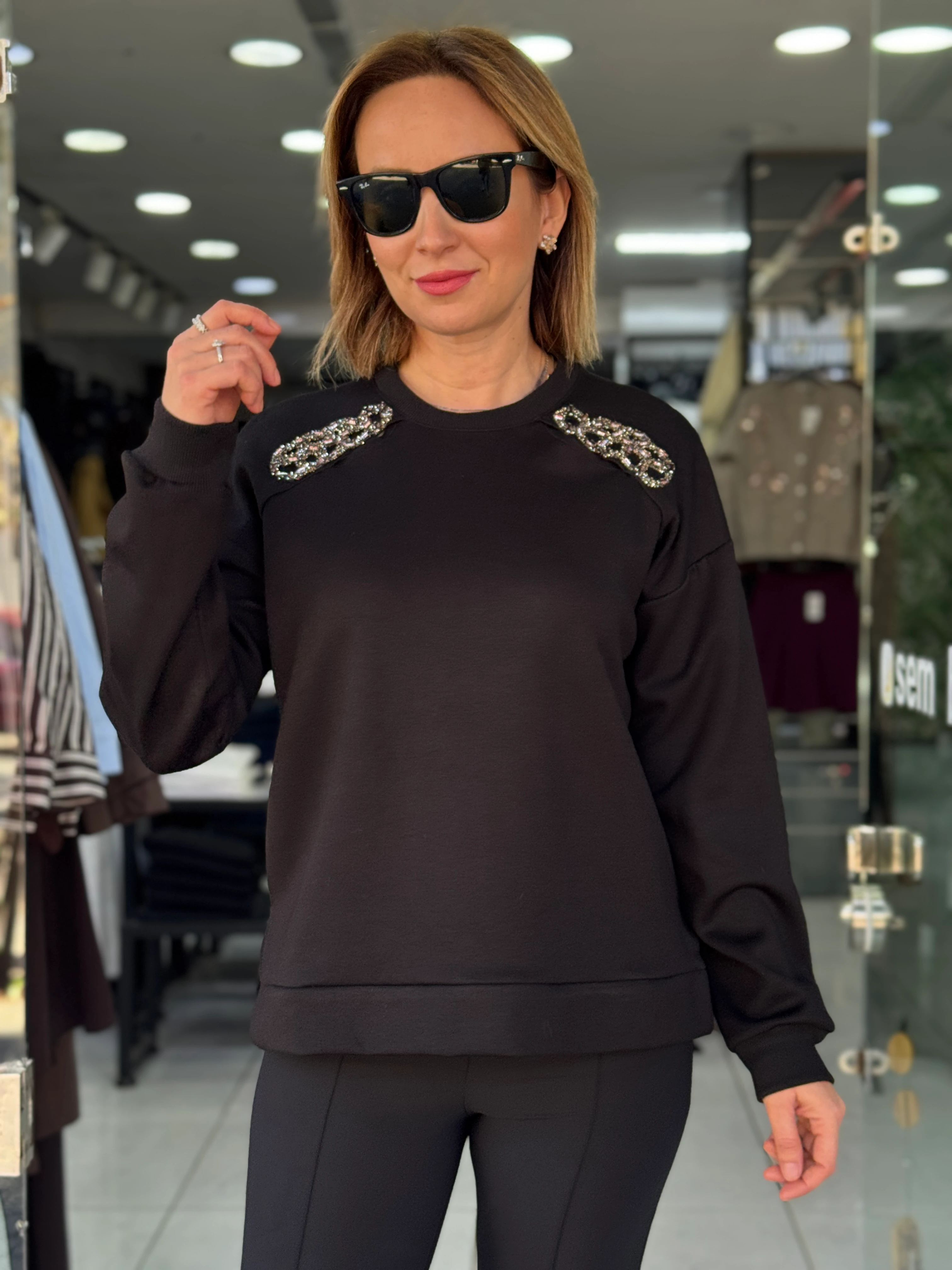 Omuz Taş Detaylı Siyah  Sweat