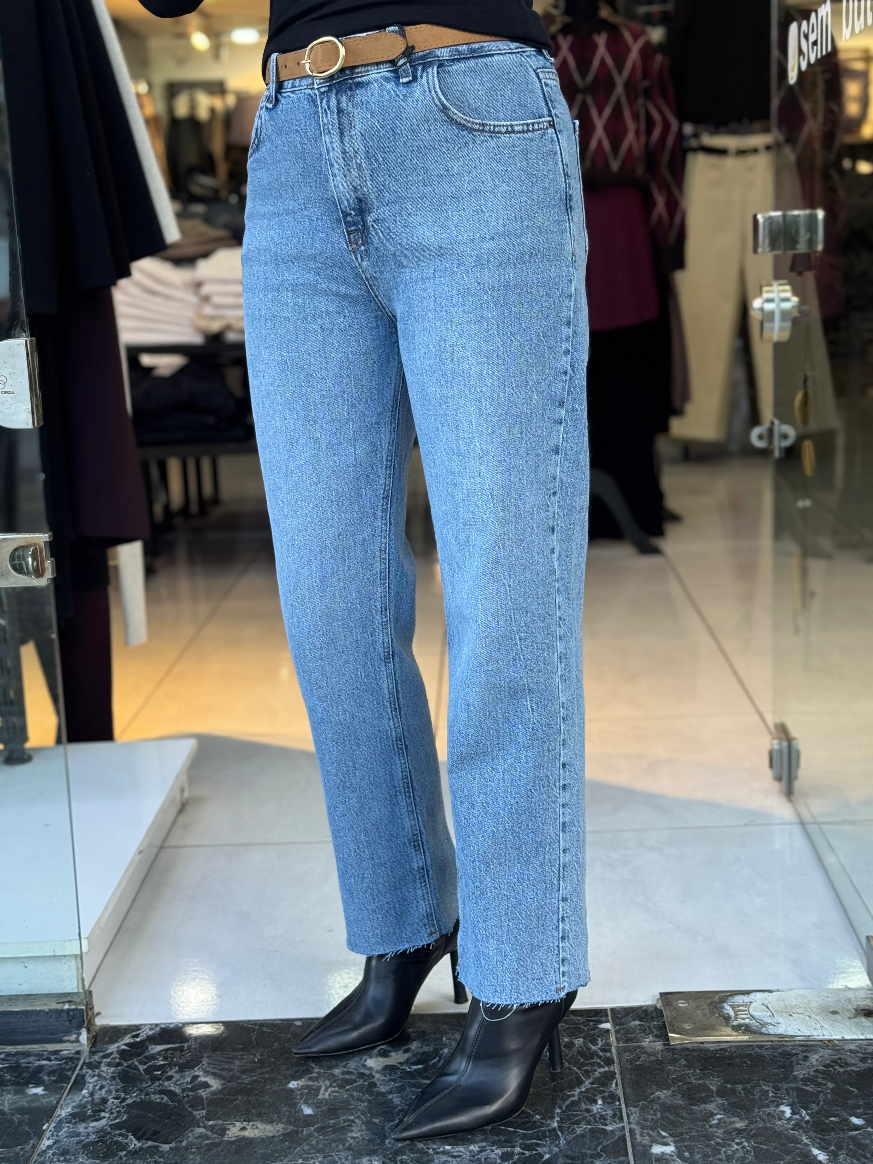 Kemerli Mavi Mom Jean