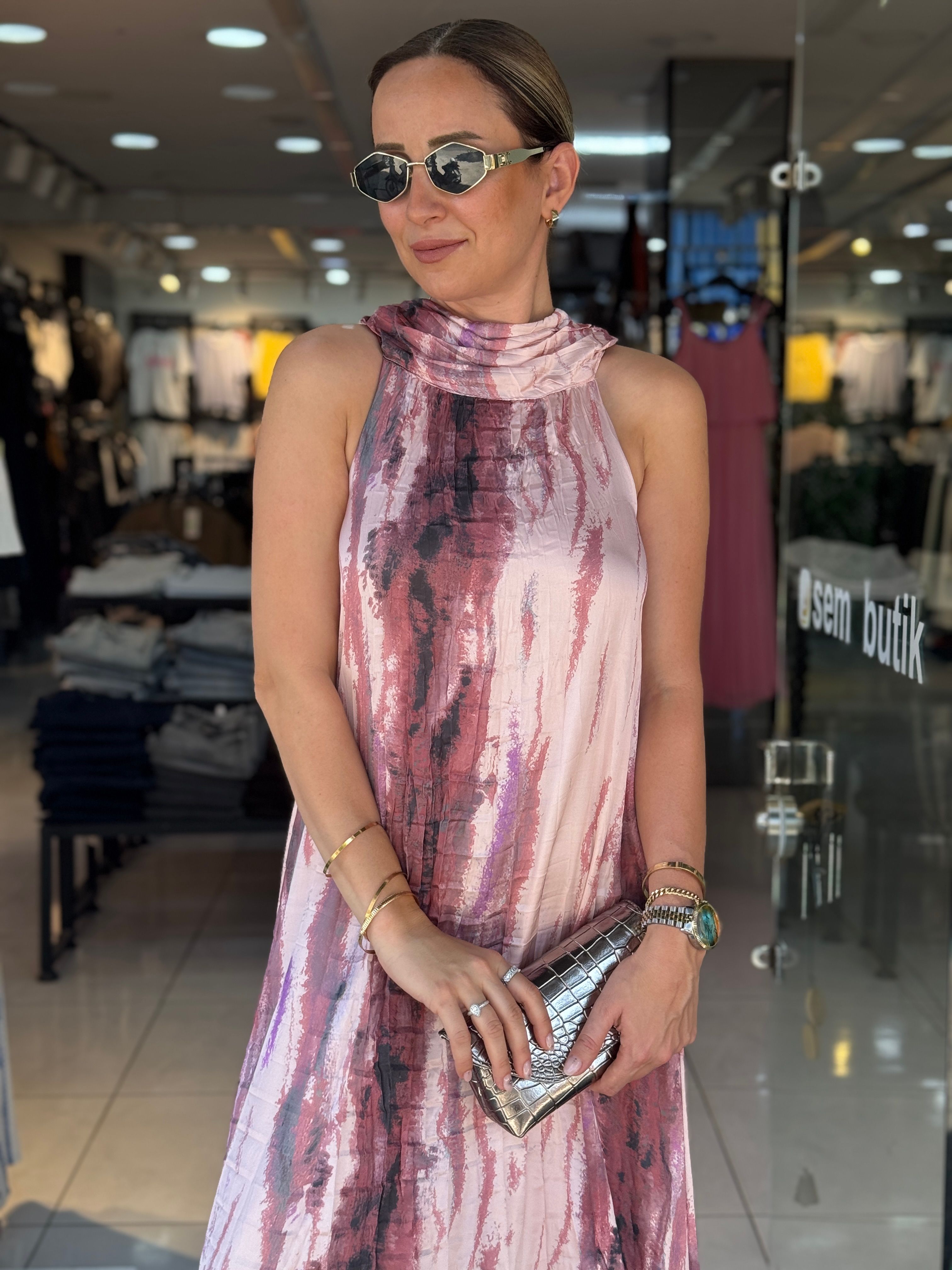 Kraşlı Düğme Detaylı Elbise