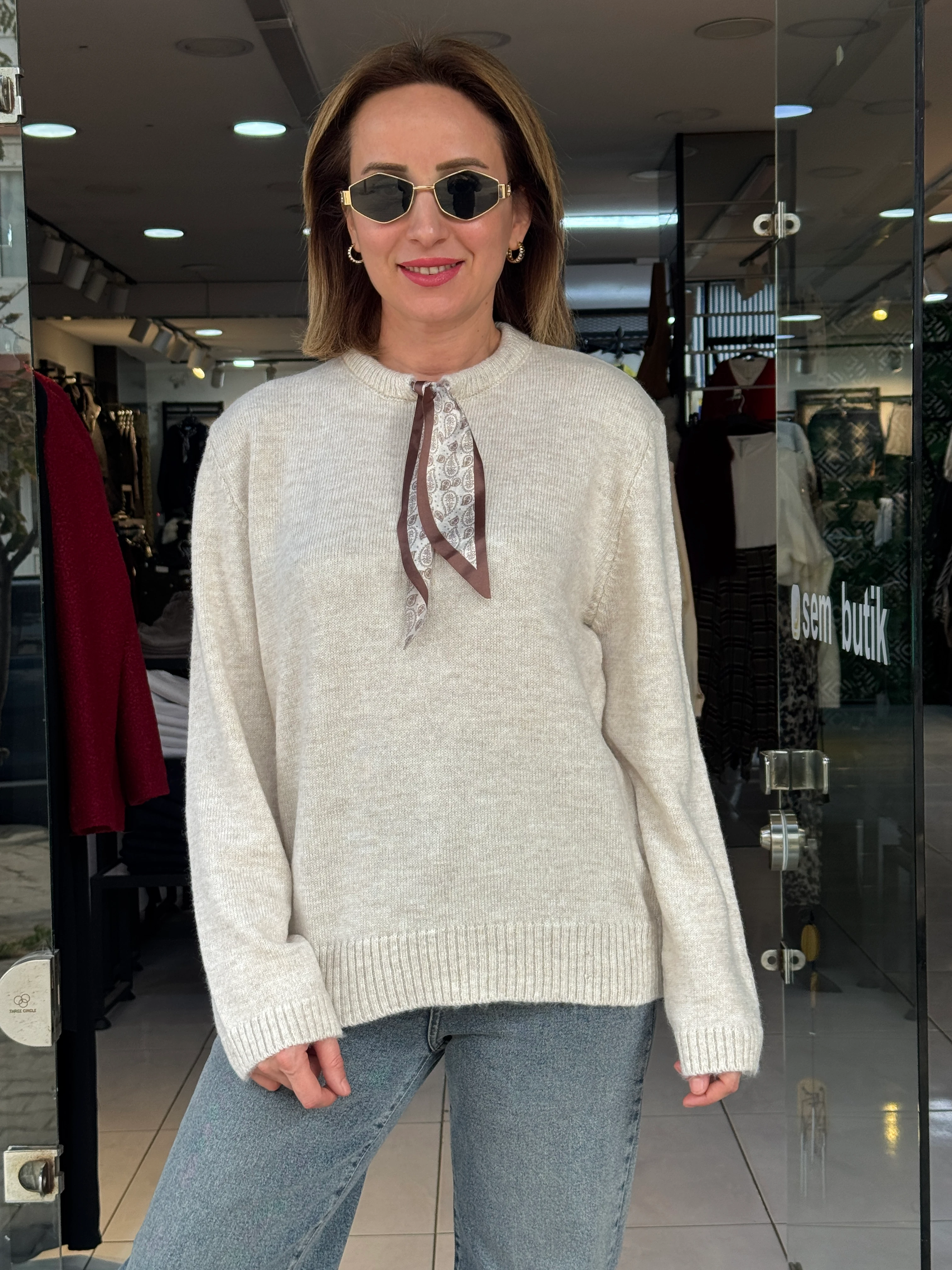 Yakası Fularlı Yumoş Kazak - Bej