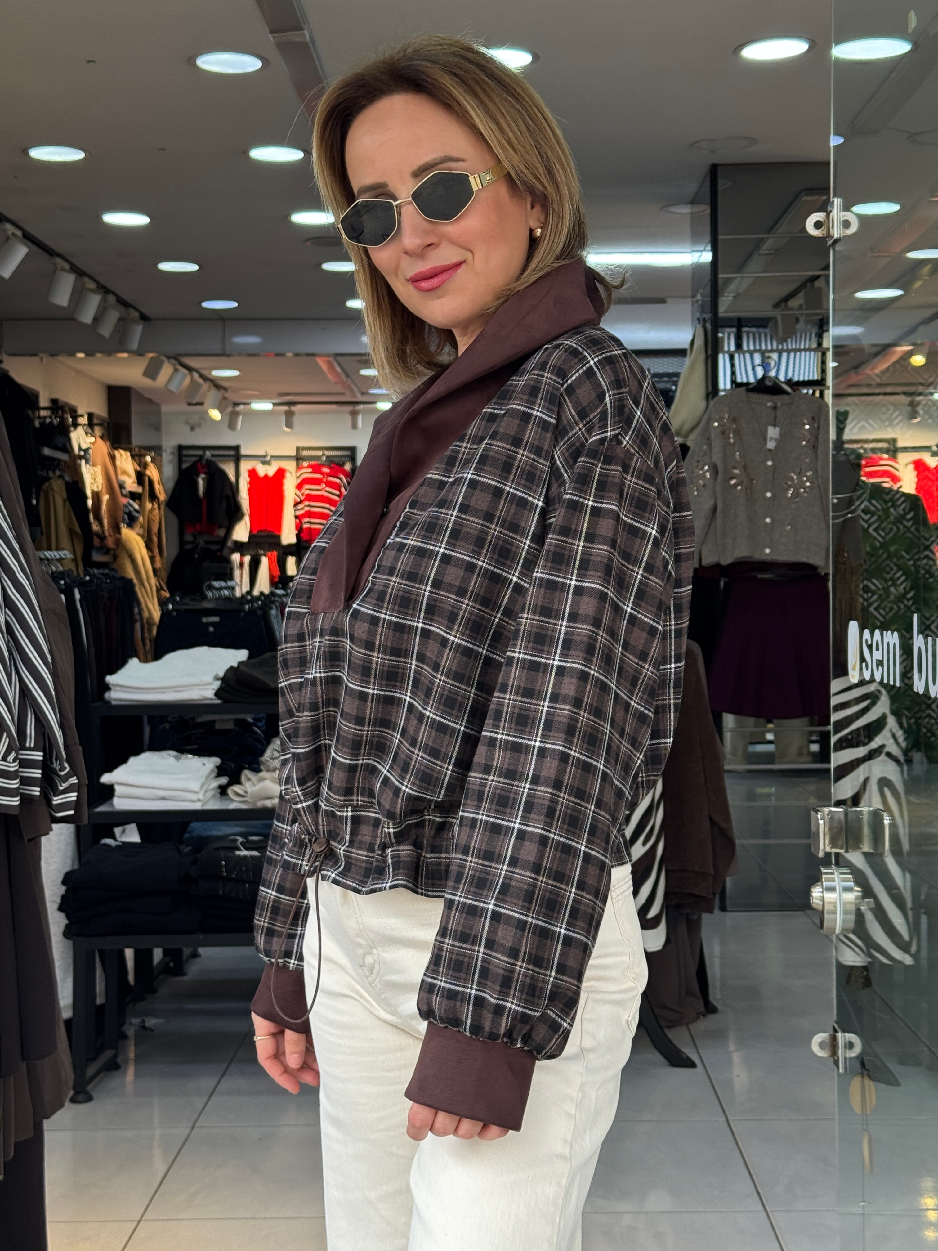 Nubuk Yaka Detaylı Ekose Sweat