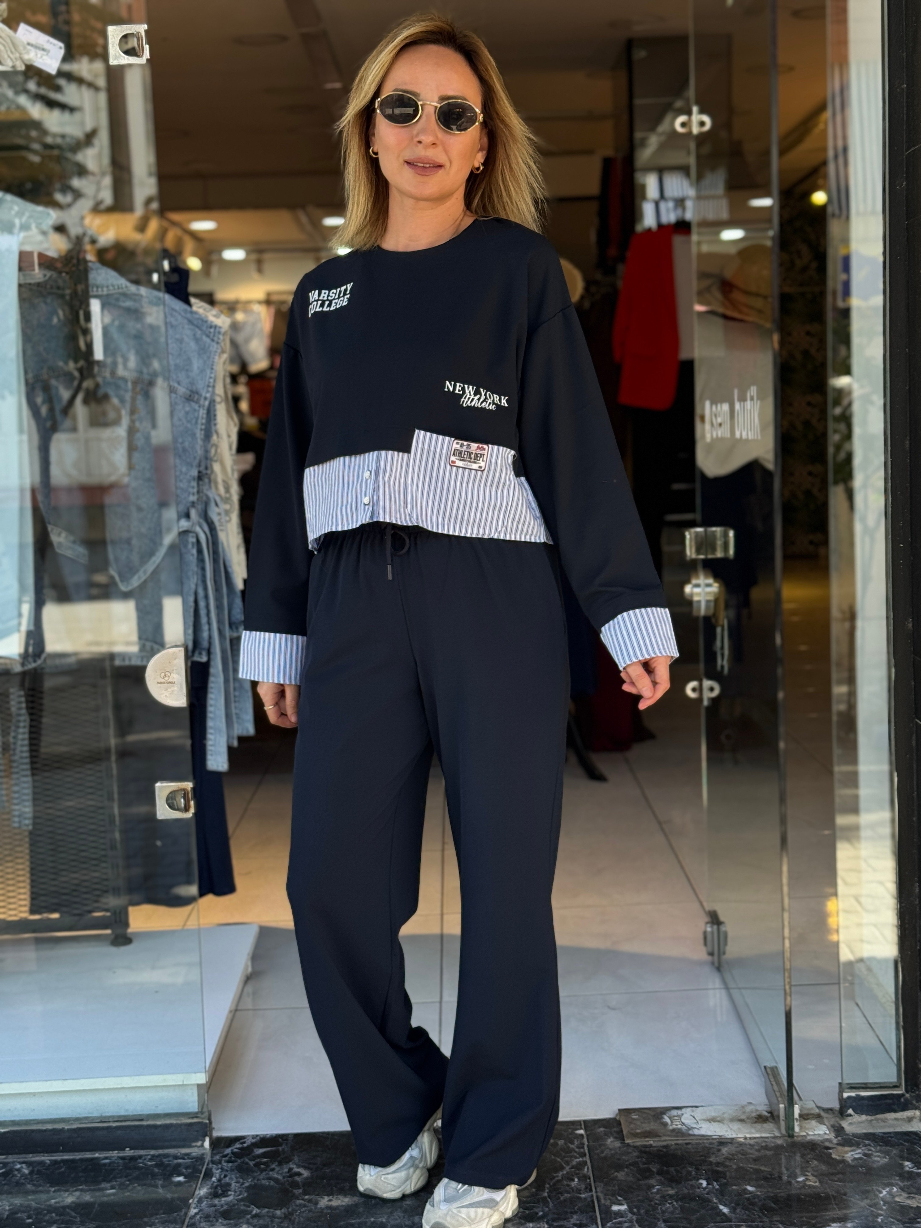 Bel Detaylı Lacivert Pantolon