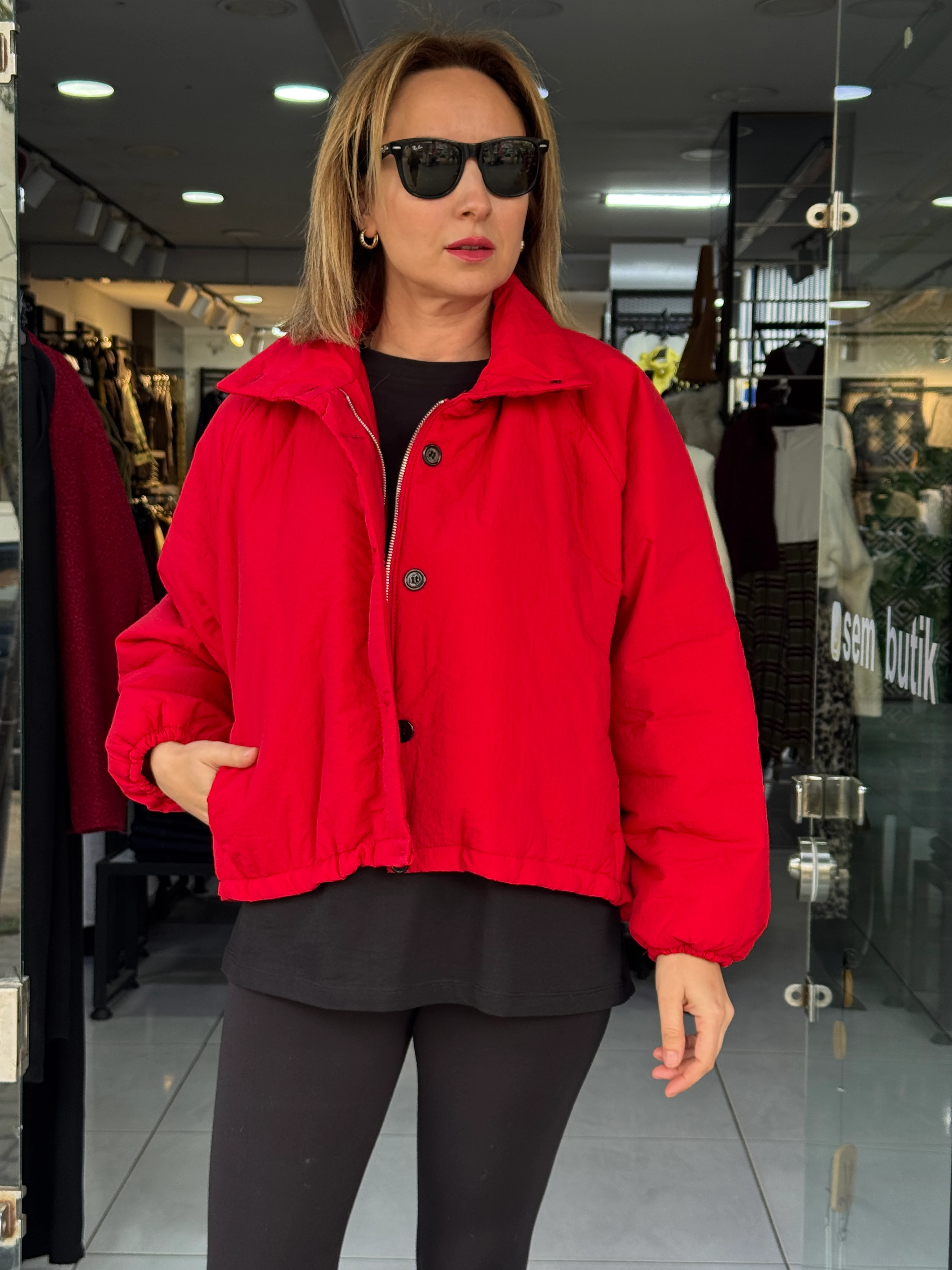 Kırmızı Oversize Şişme Mont