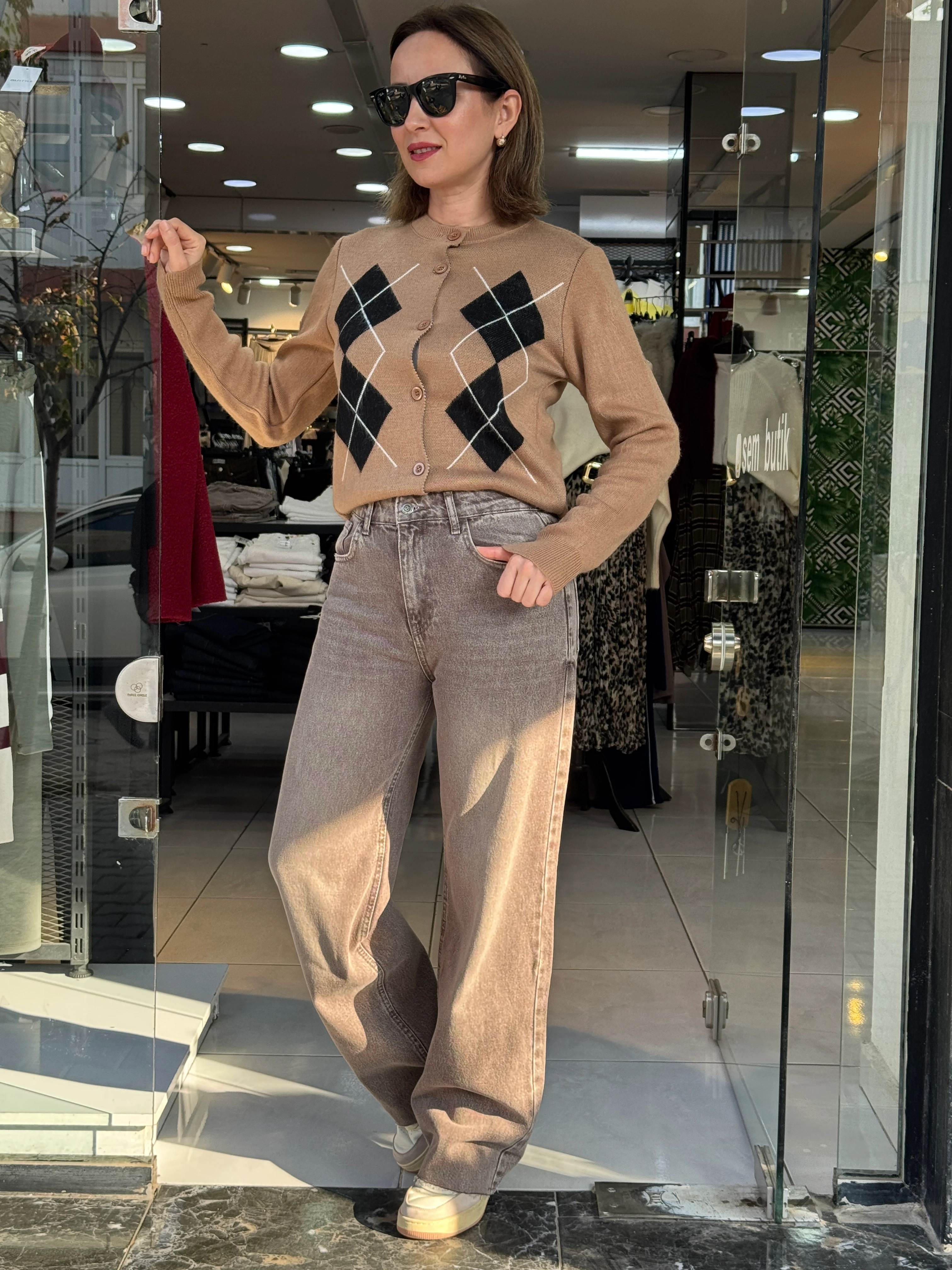 Açık Kahve Taşlamalı Jean