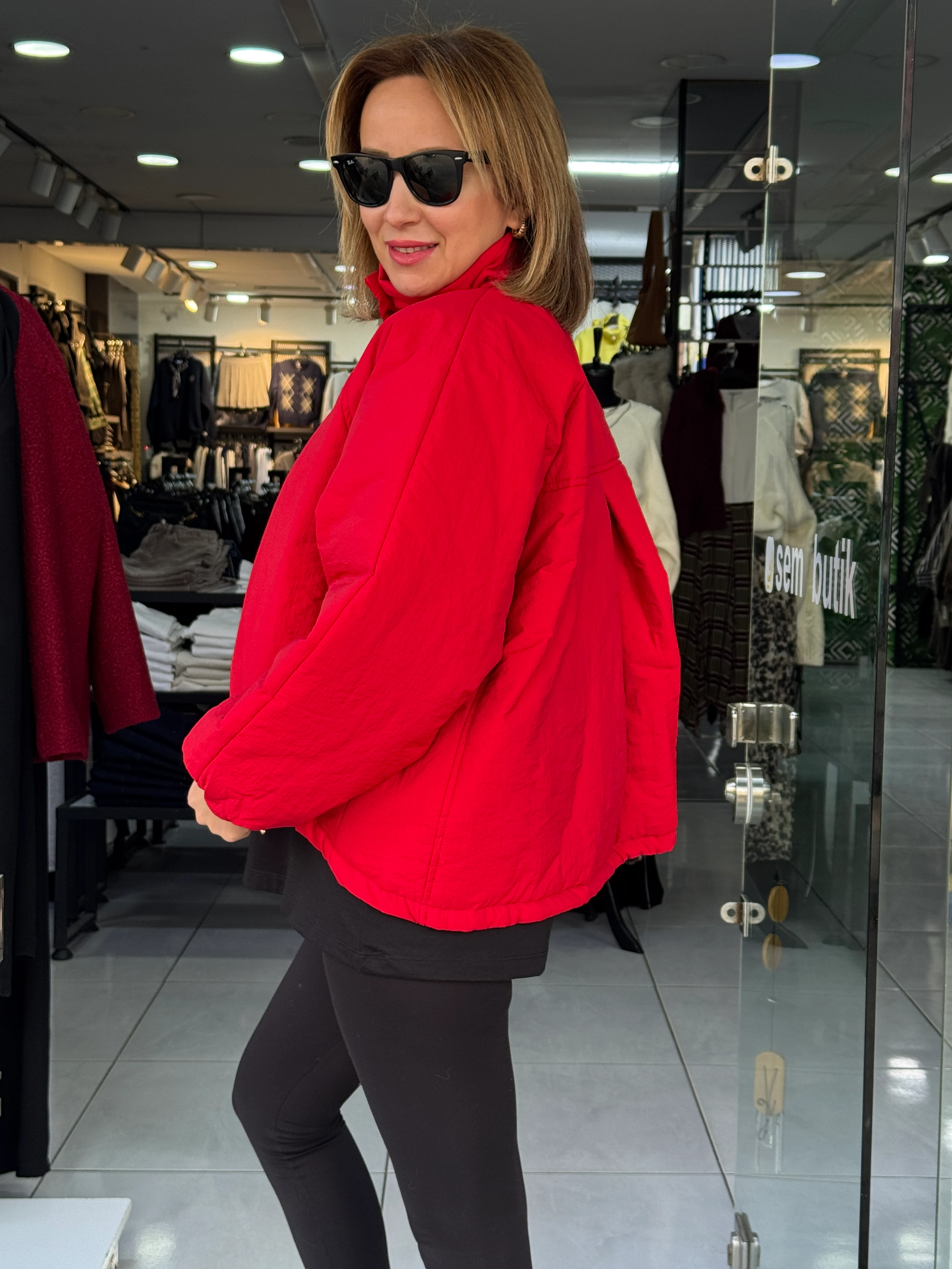 Kırmızı Oversize Şişme Mont