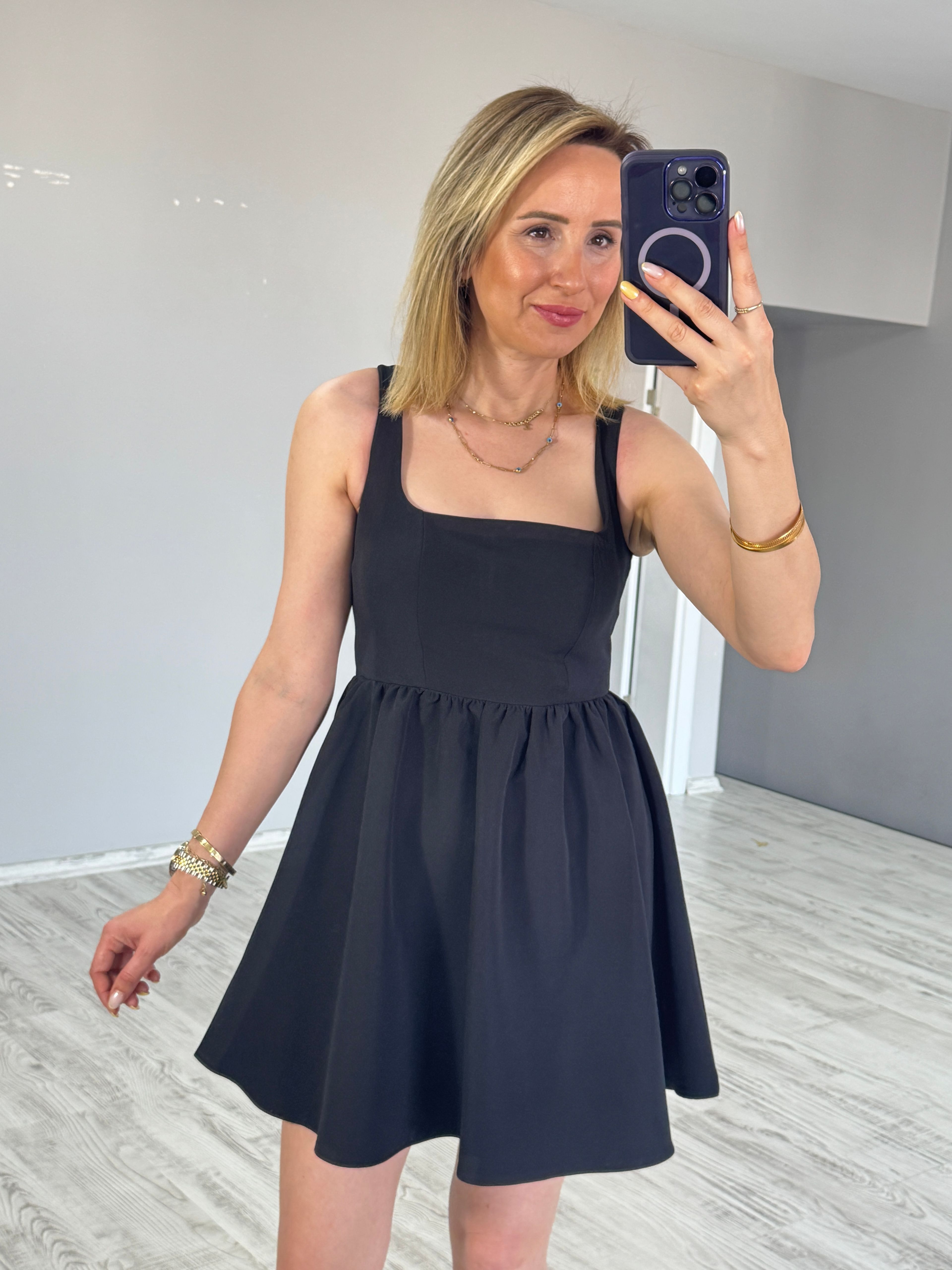 Krem Volanlı Elbise