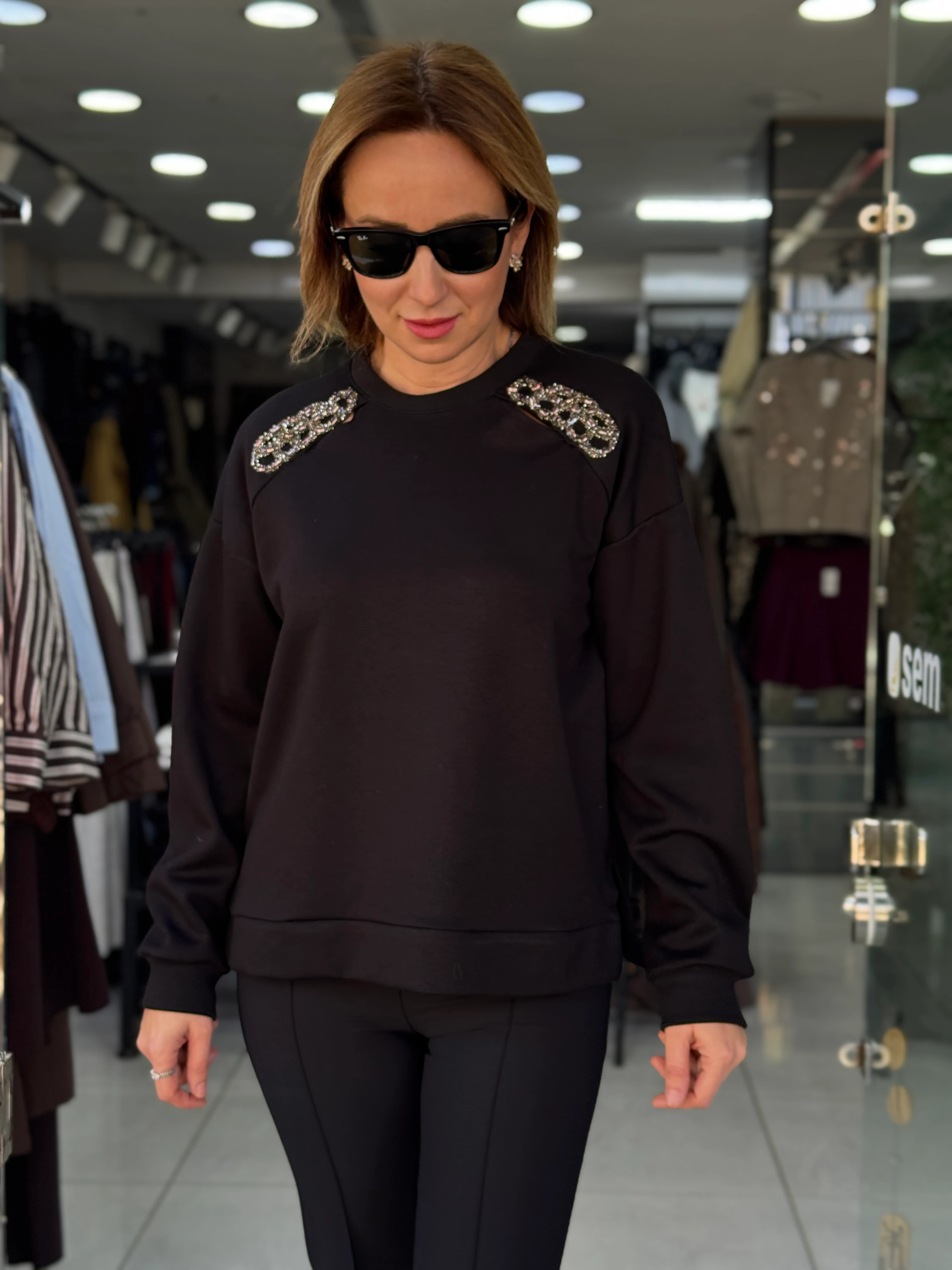 Omuz Taş Detaylı Siyah  Sweat