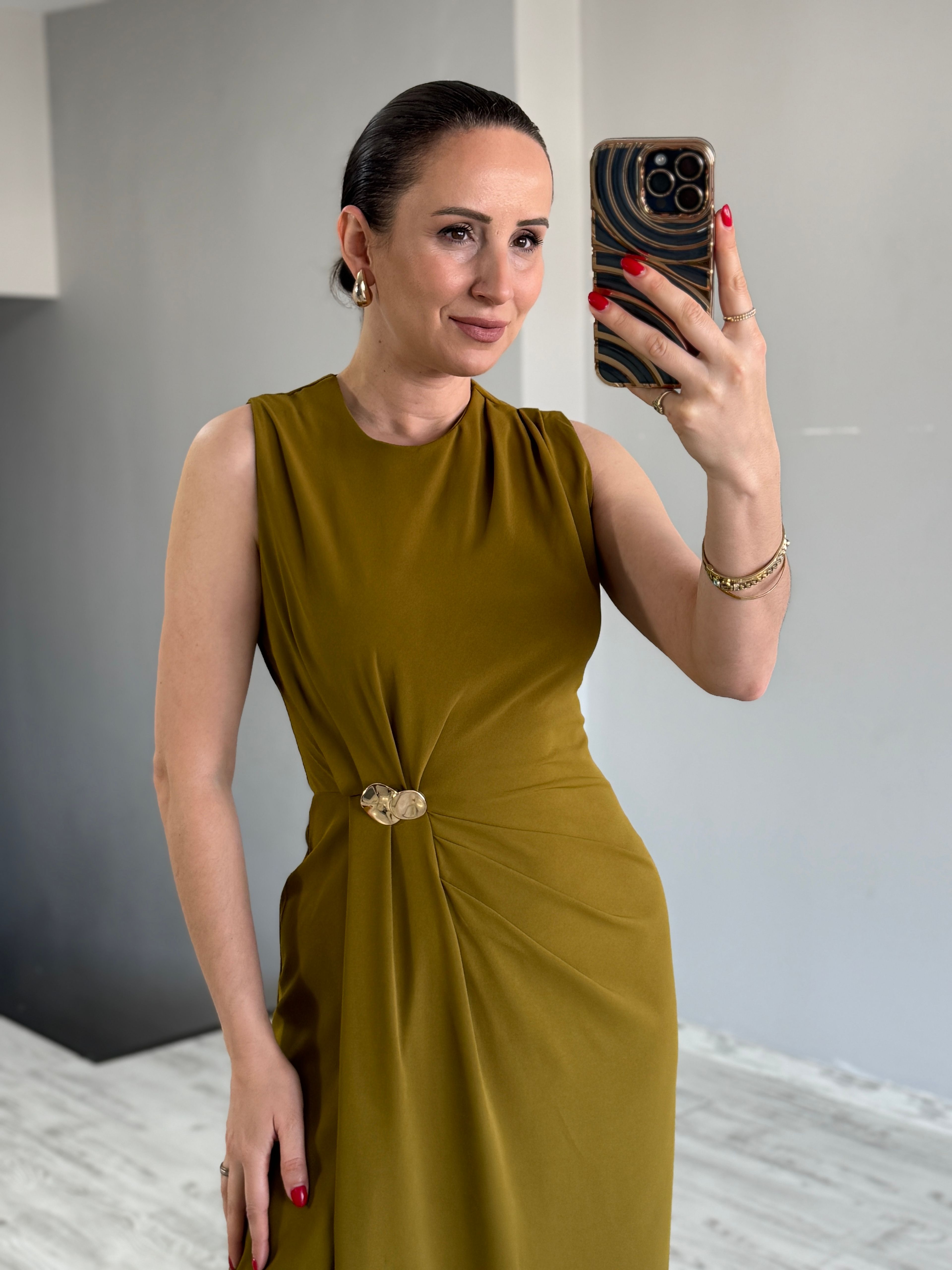 Gold Detaylı Elbise