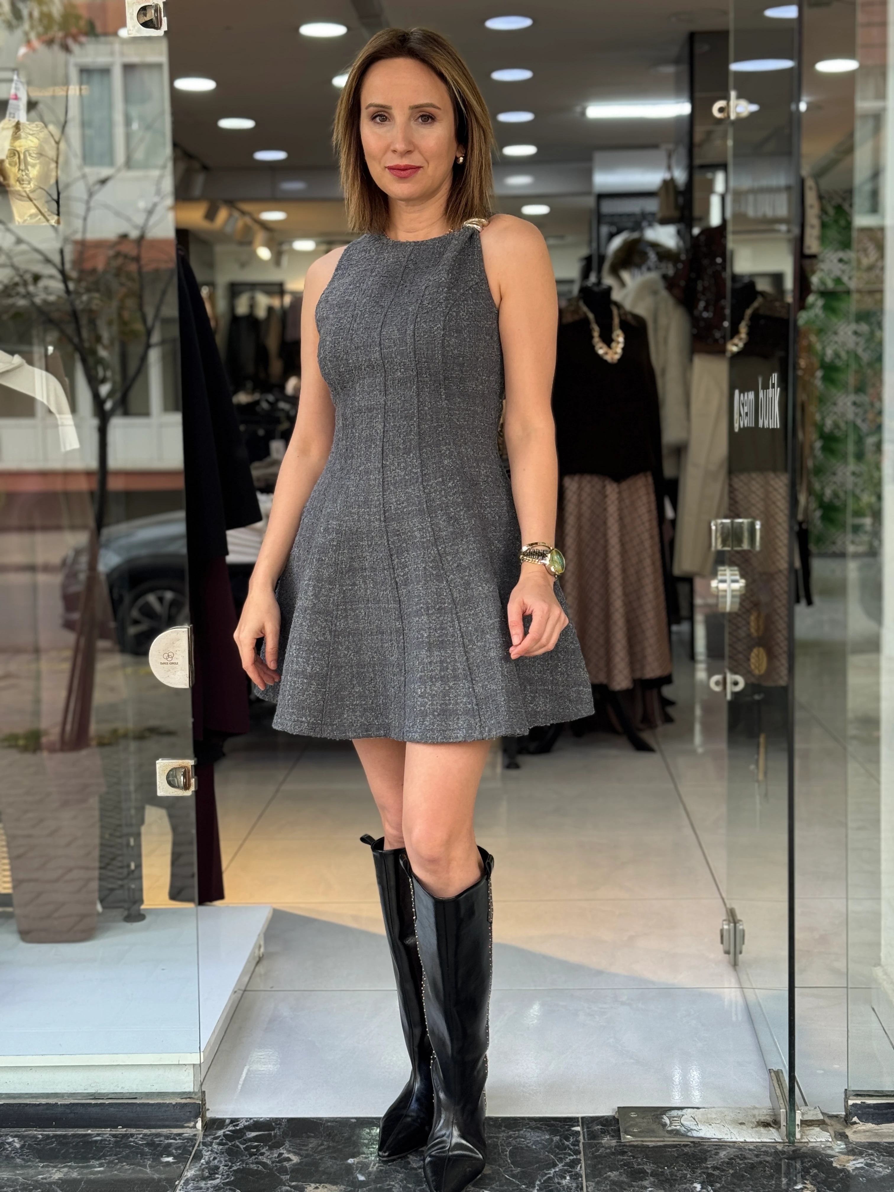 Omuz Aksesuarlı Antrasit Tüvit Elbise