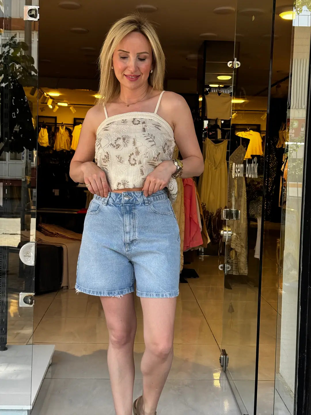 Yüksek Bel Denim Şort