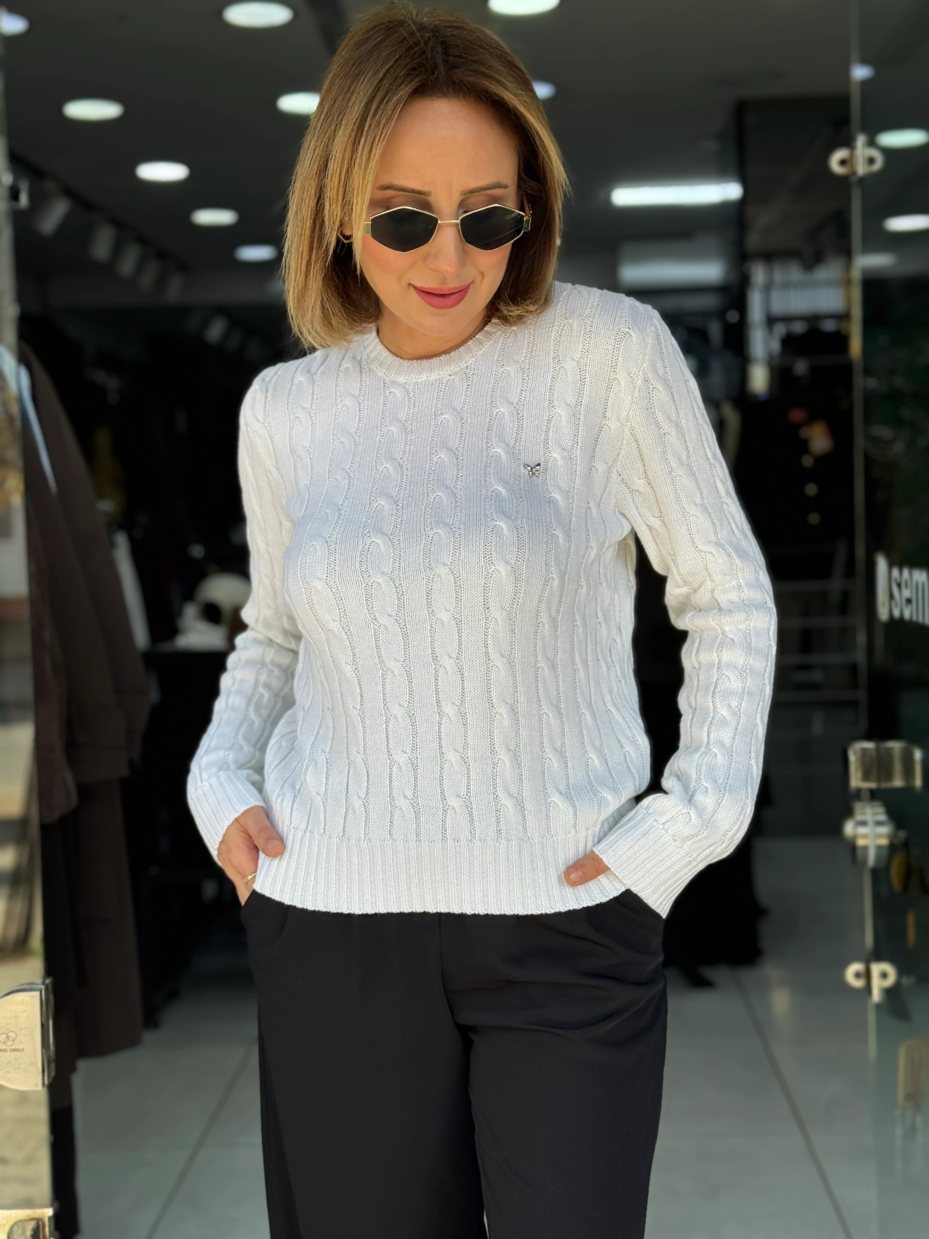 Kurdele Detay Saç Örme Kazak