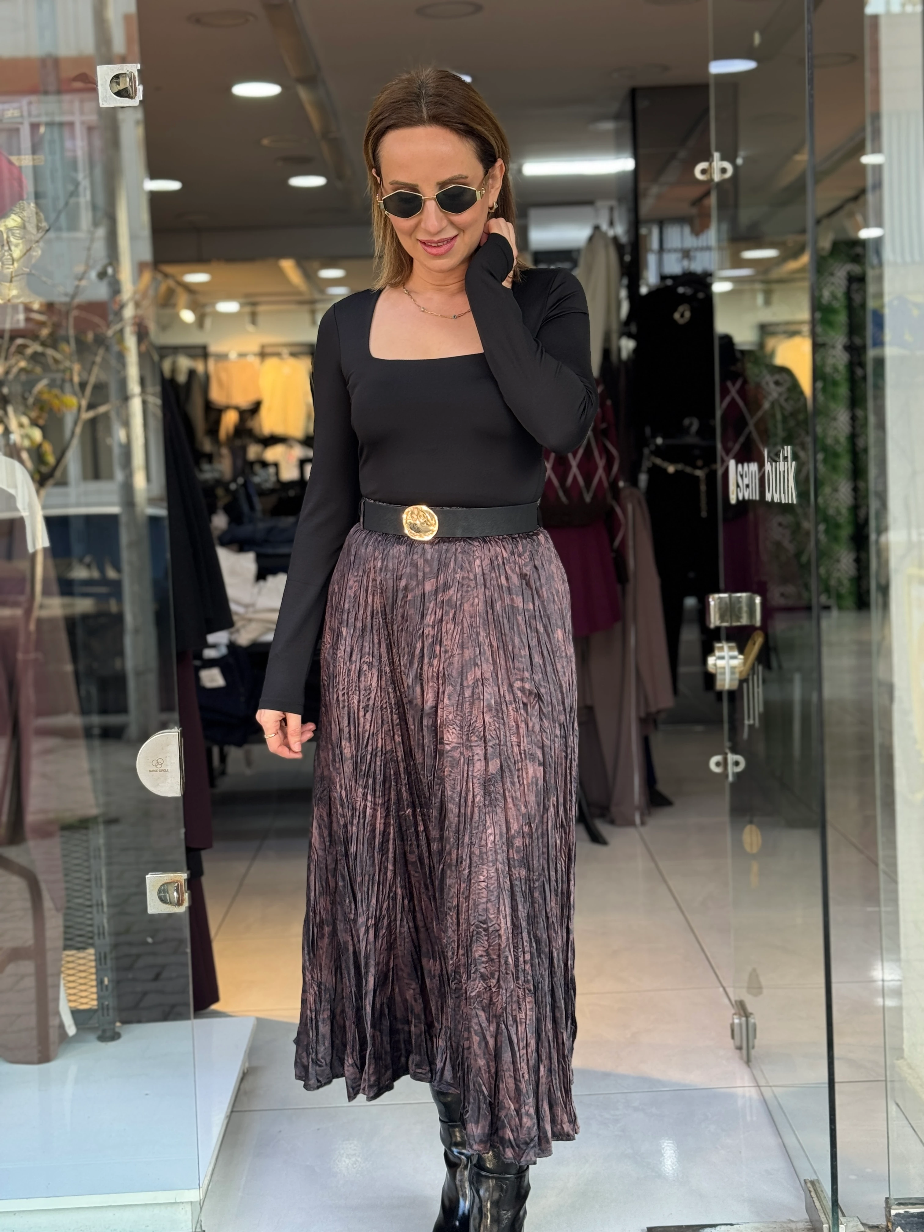 Desenli Kraşlı Saten Etek