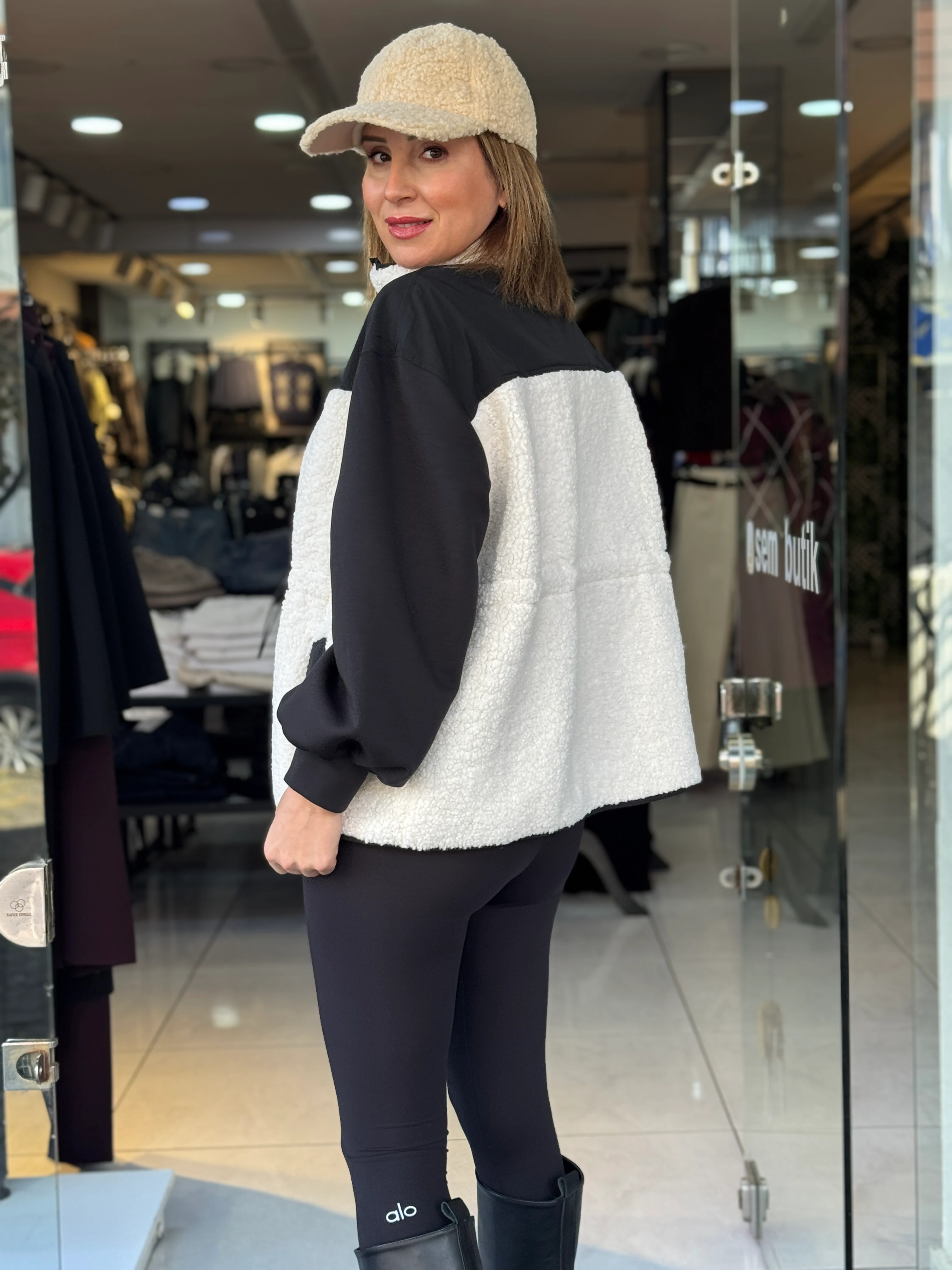 Teddy Detay Siyah Mont