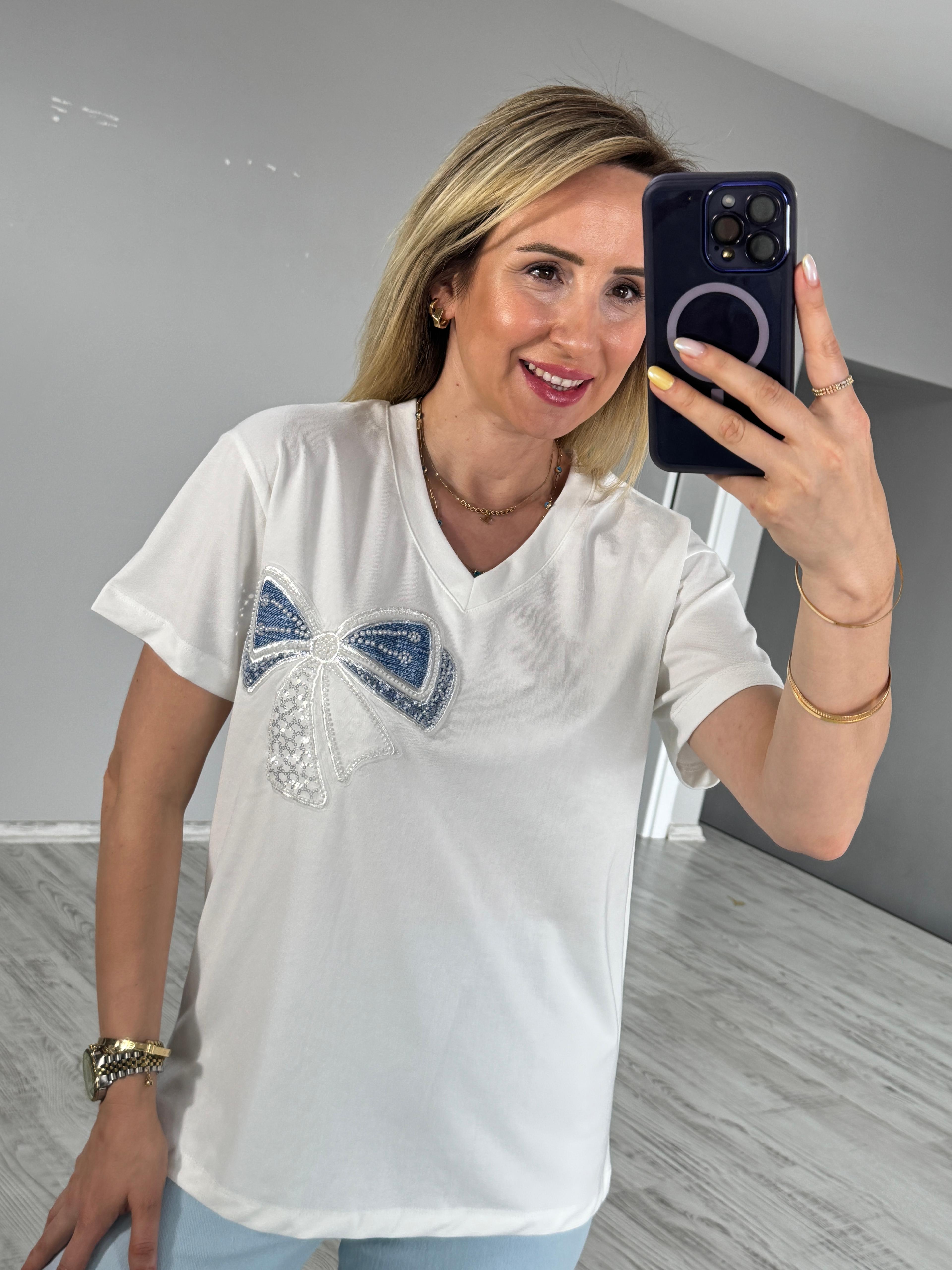 Kurdele Detaylı Tshirt