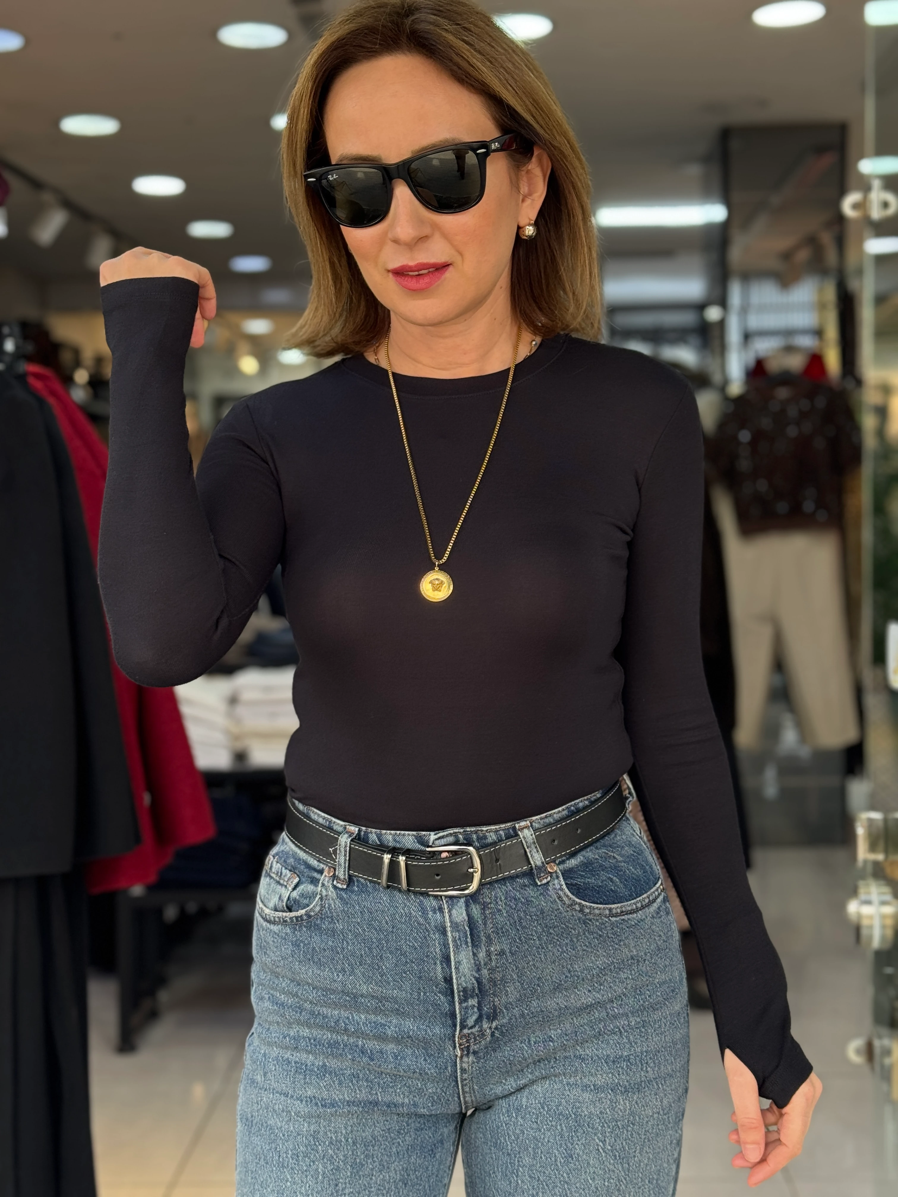 Yuvarlak Yaka Parmak Geçmeli Body