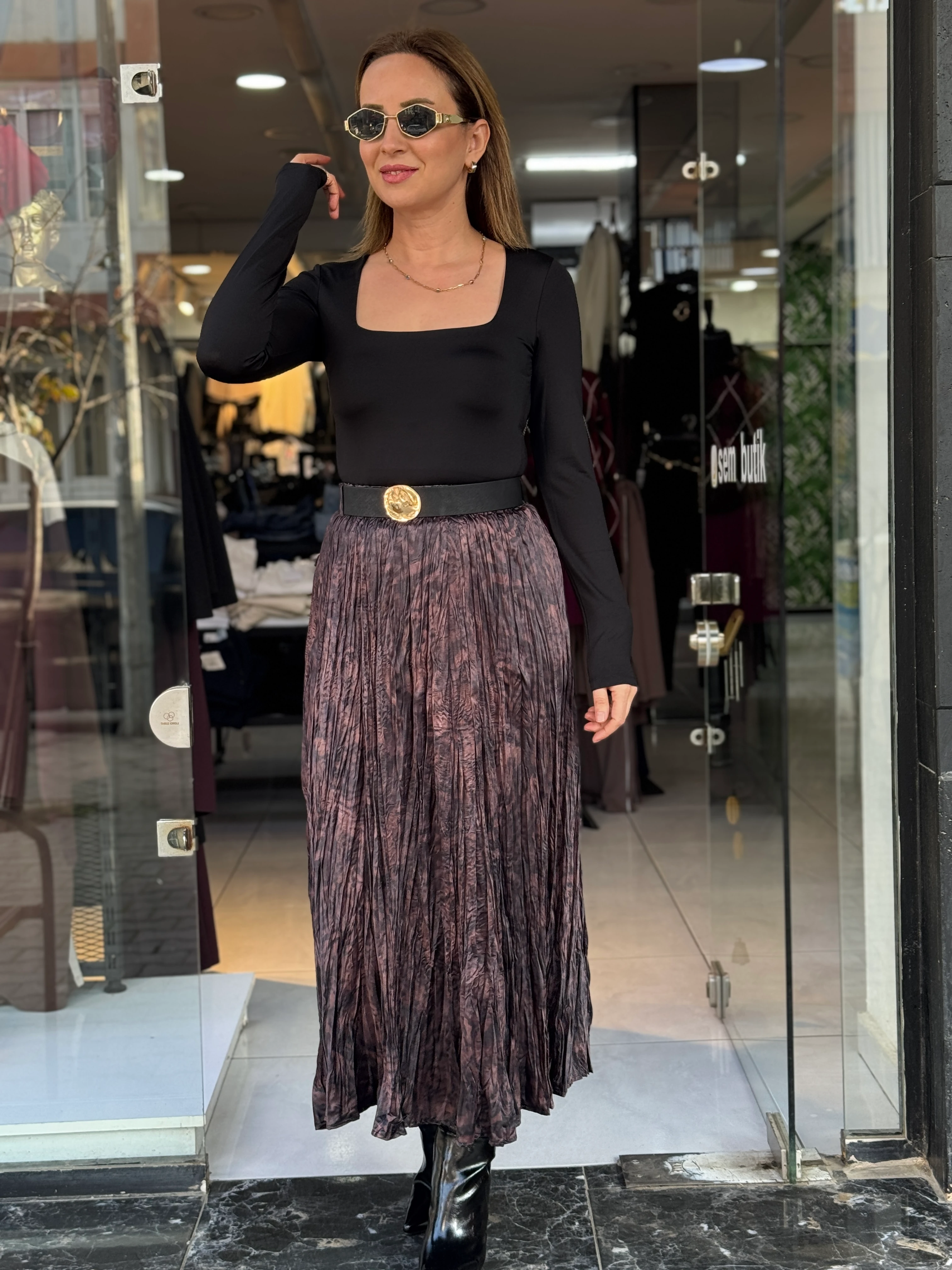 Desenli Kraşlı Saten Etek