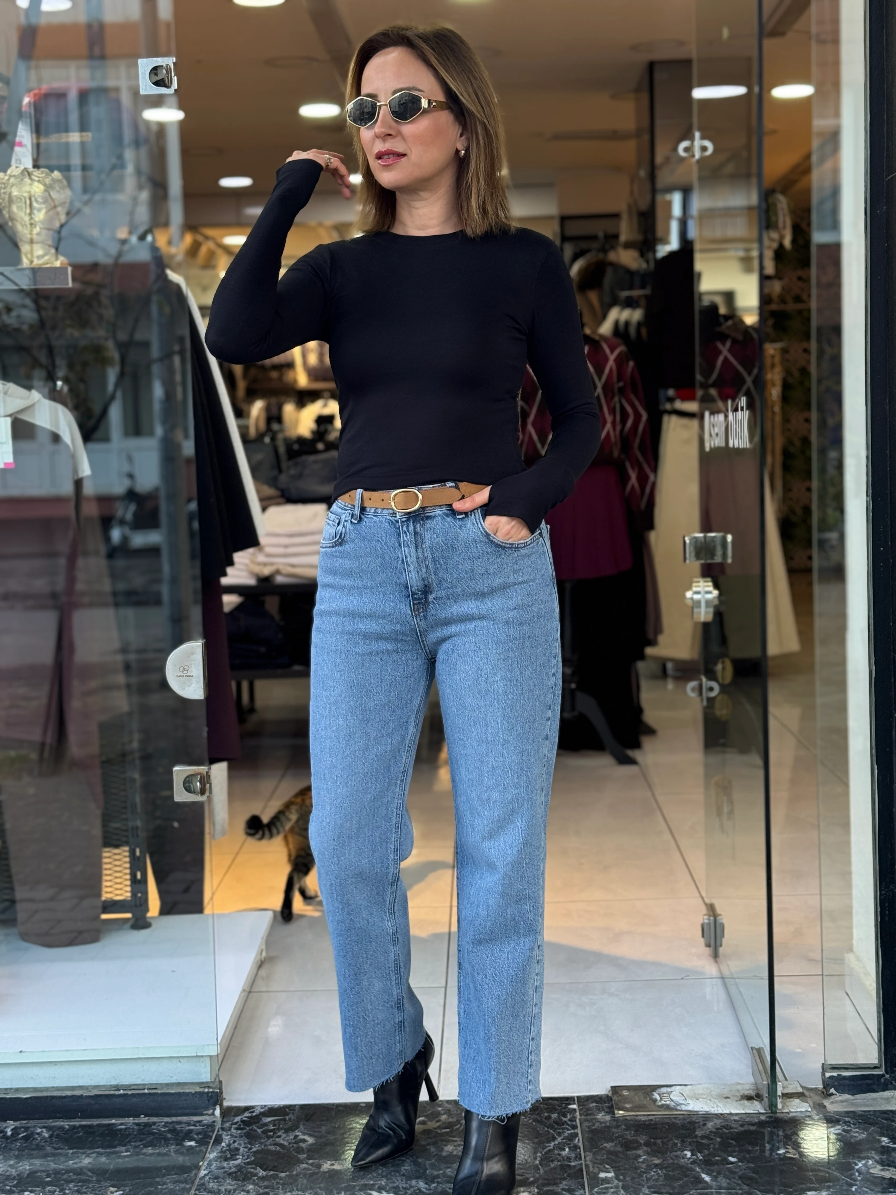 Kemerli Mavi Mom Jean