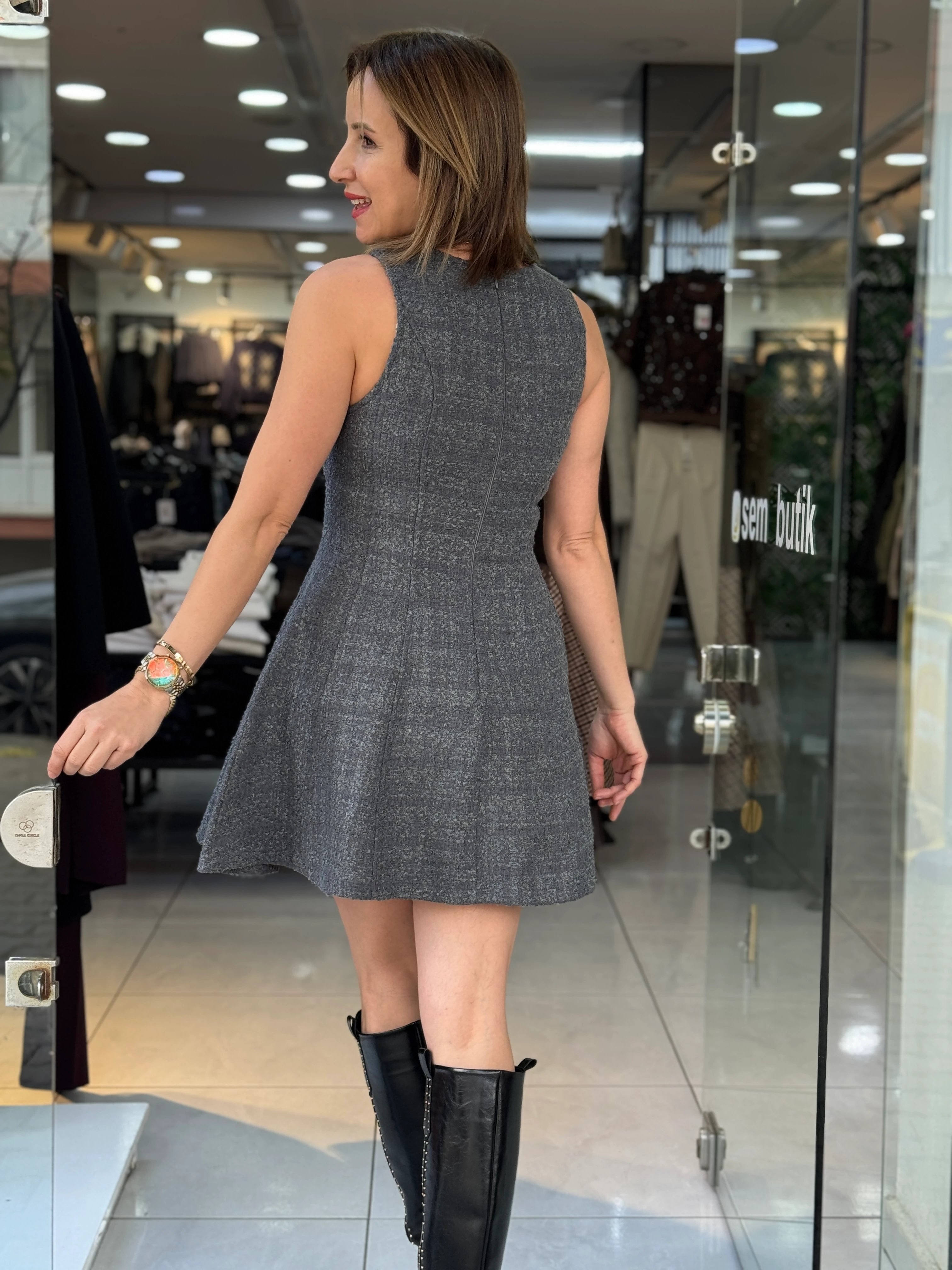 Omuz Aksesuarlı Antrasit Tüvit Elbise