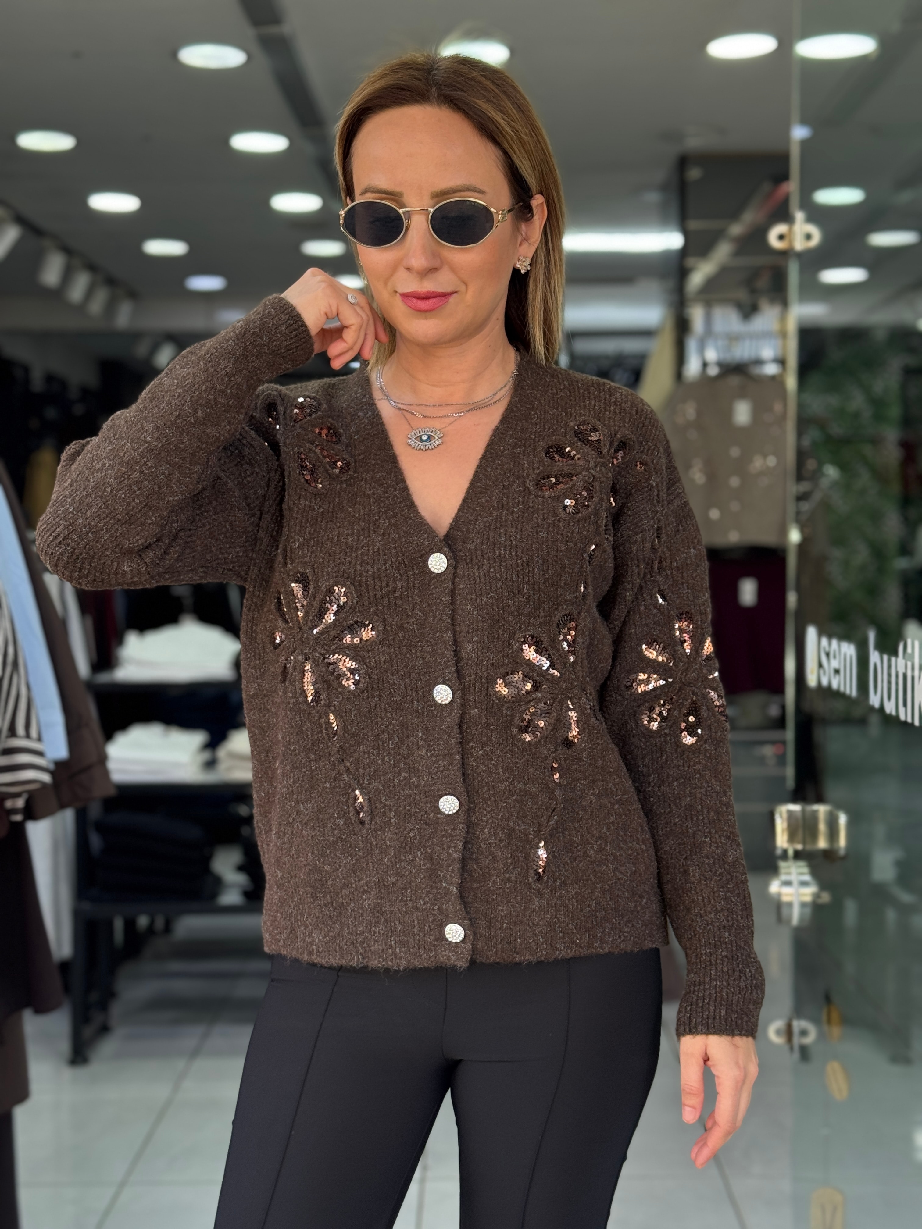 Pul Nakışlı Hırka - Kahve