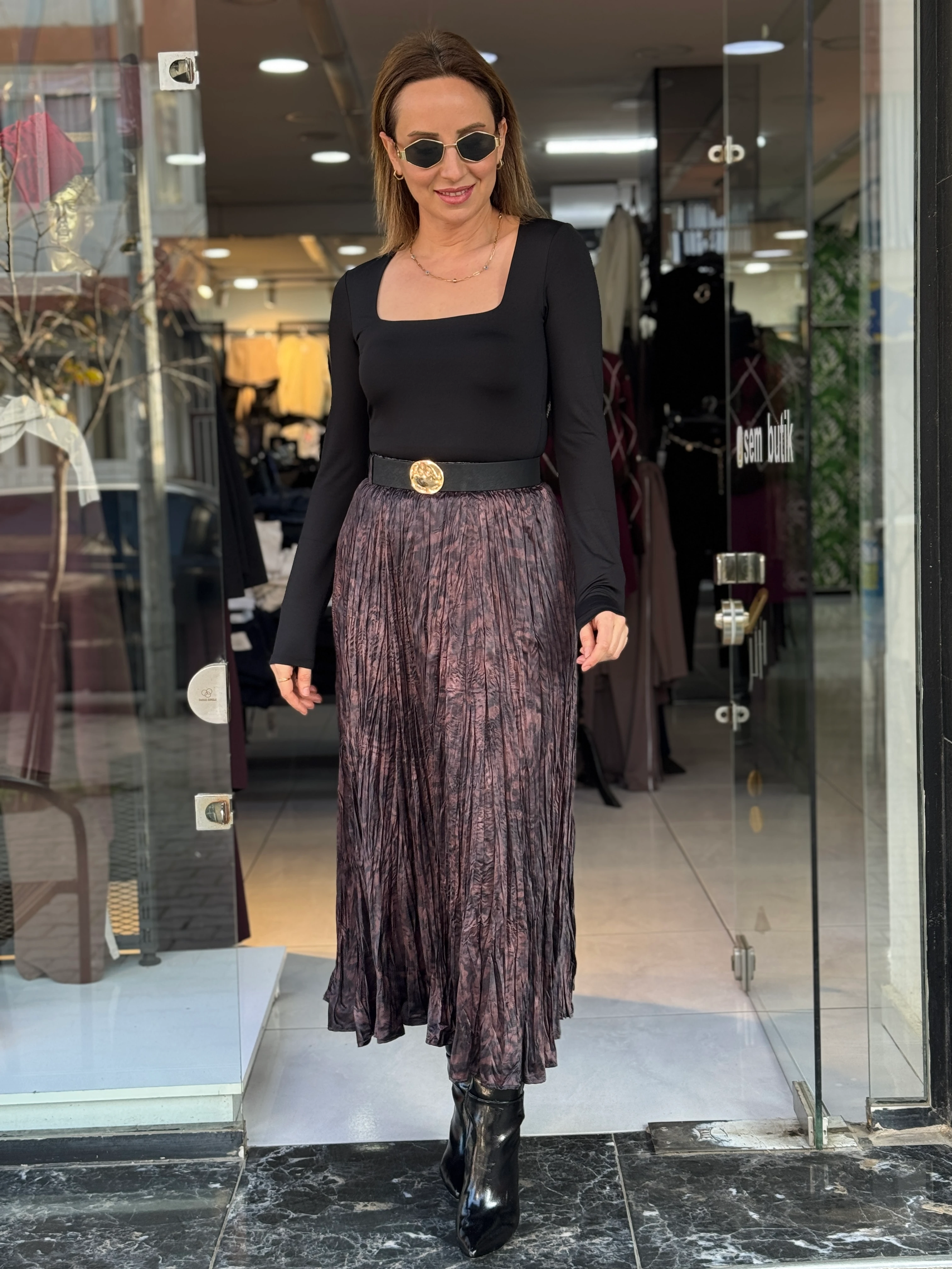 Desenli Kraşlı Saten Etek