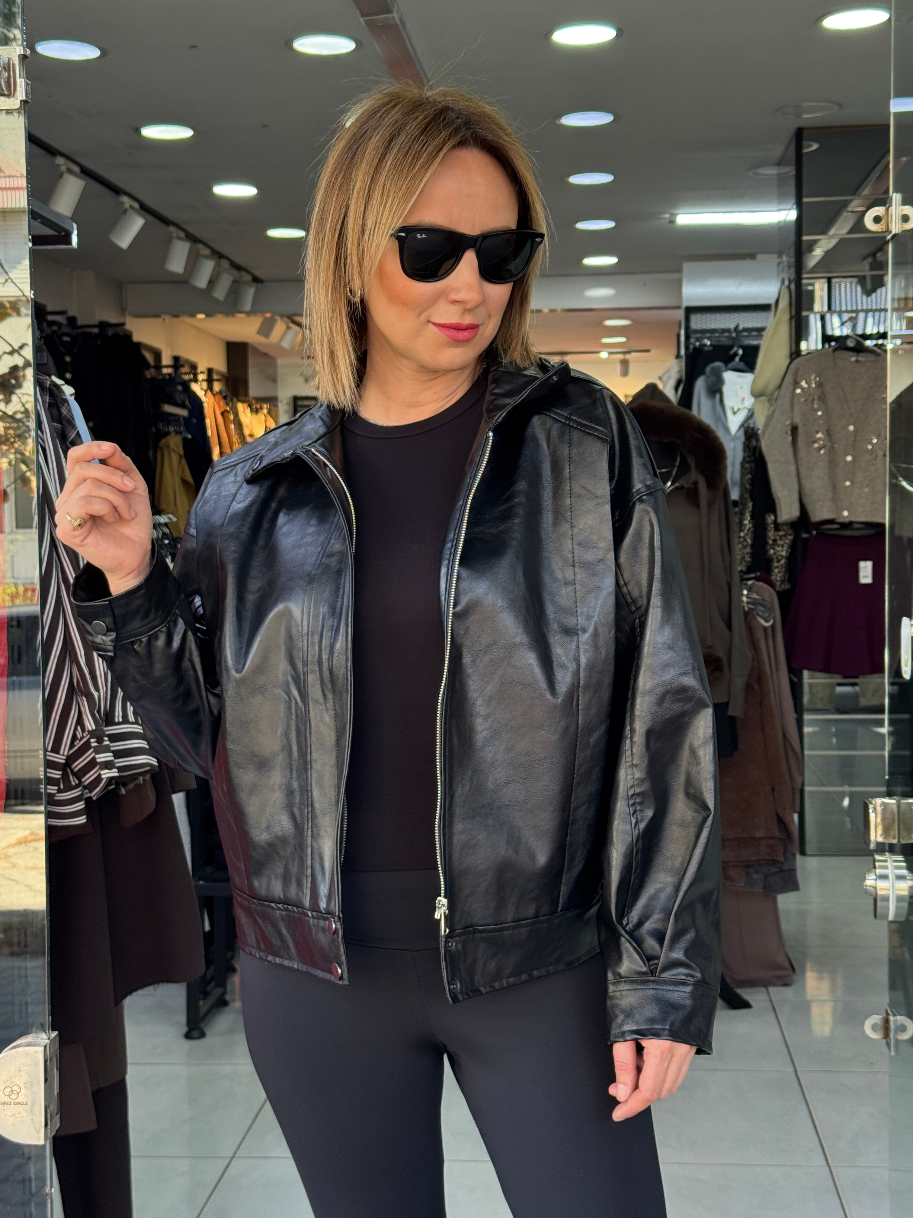 Dik Yaka Suni Deri Ceket