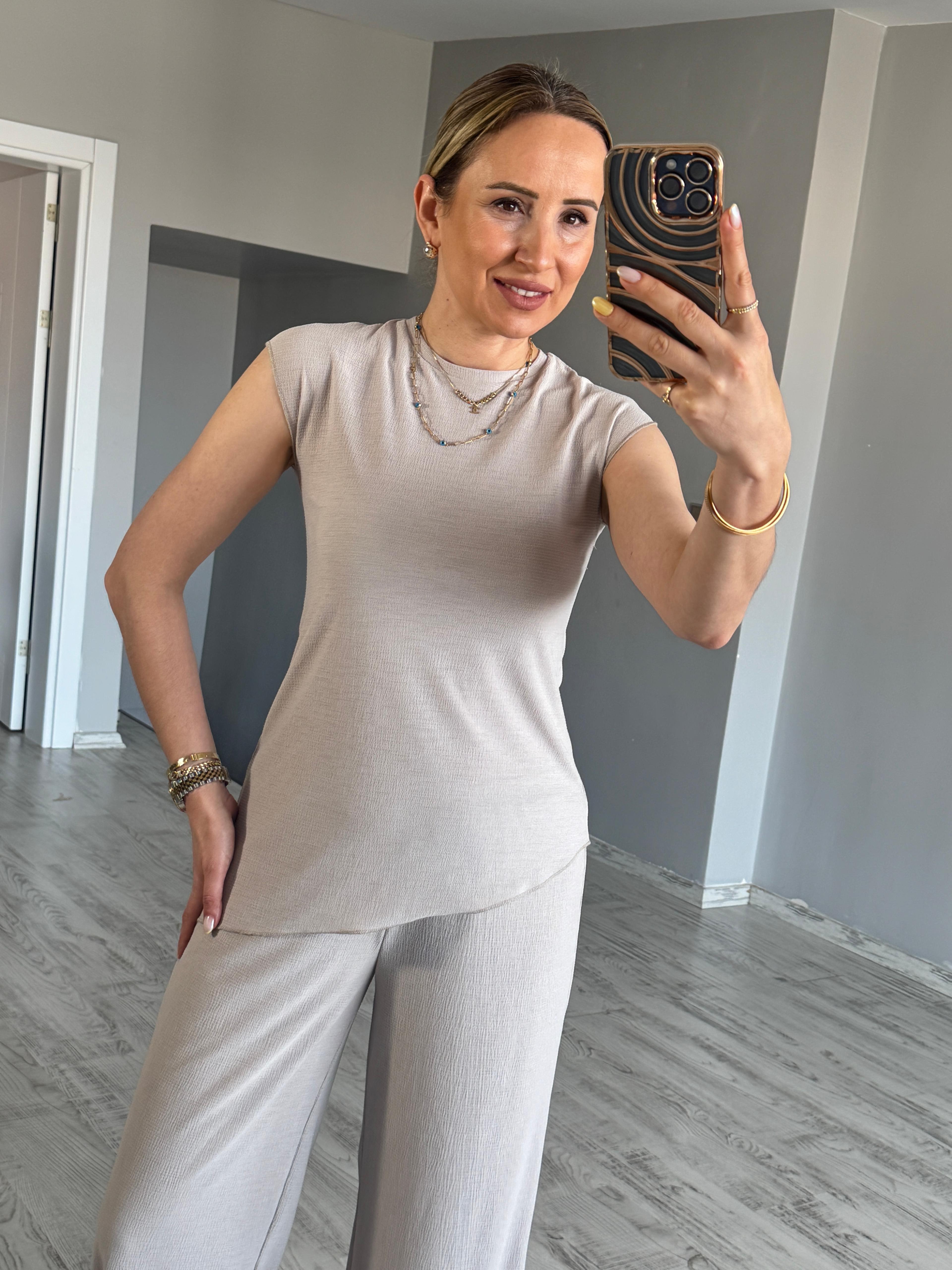 Bej Asimetrik Takım