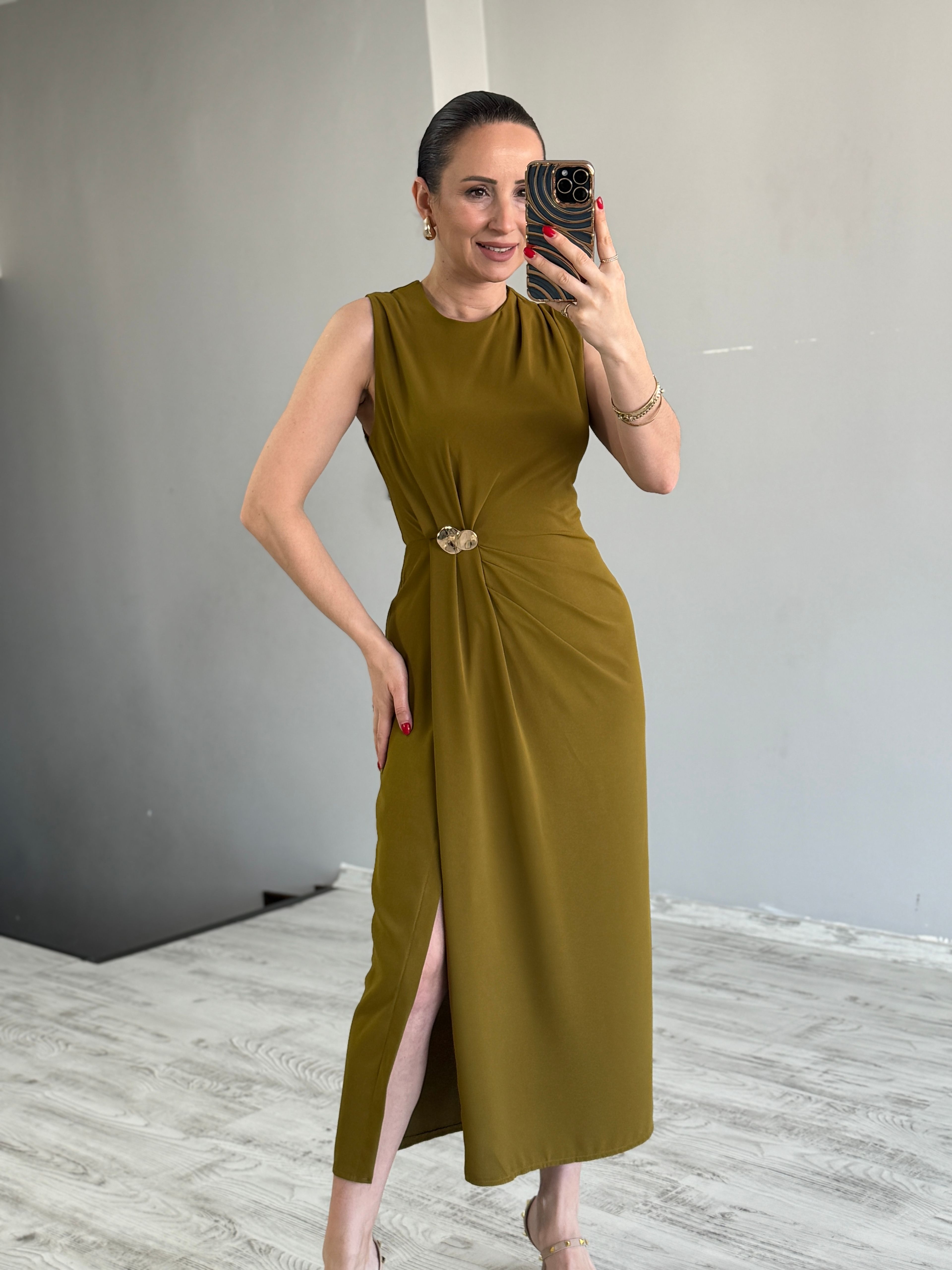 Gold Detaylı Elbise