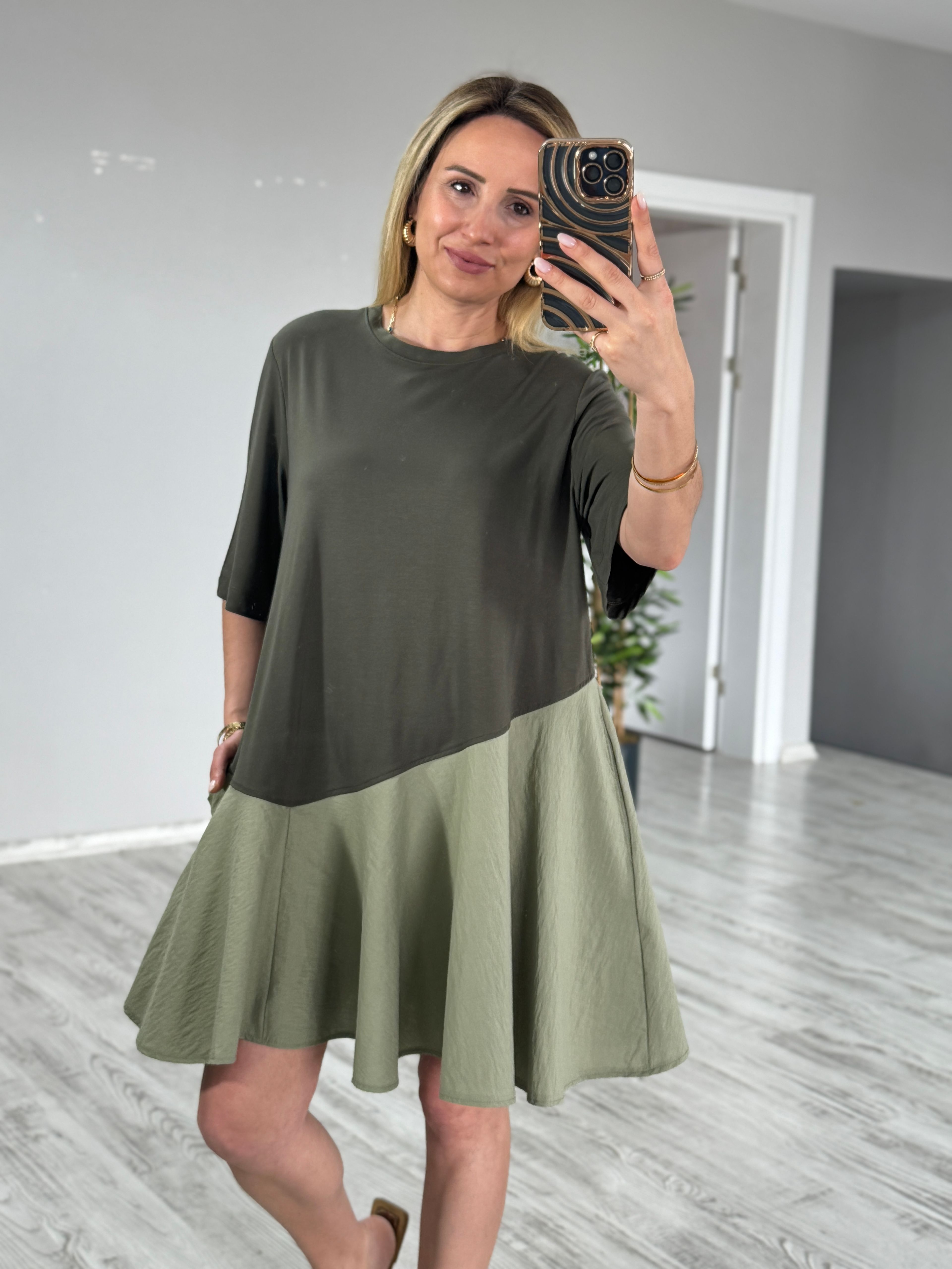 Poplin Detaylı Elbise