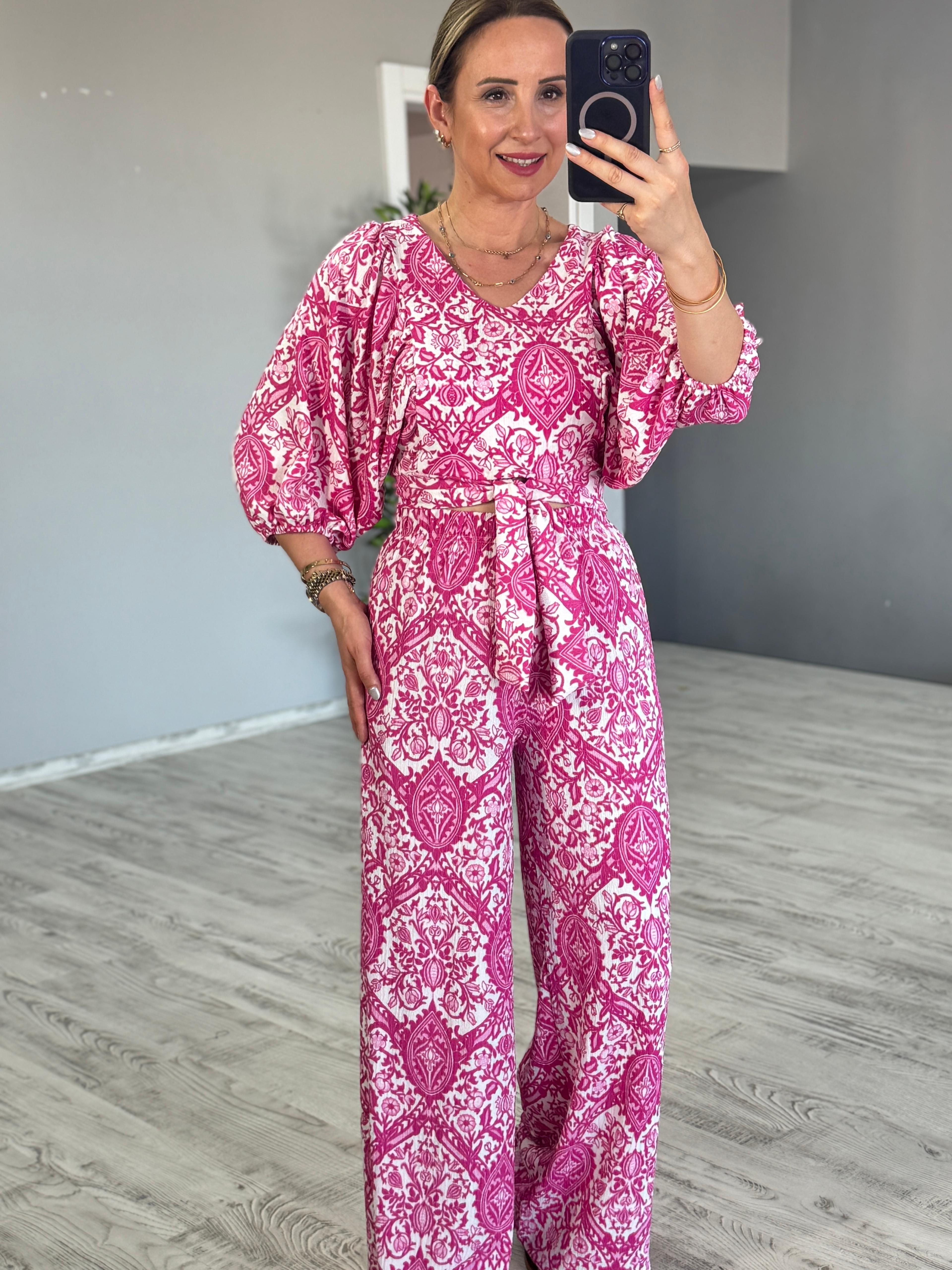Pembe Desenli Takım
