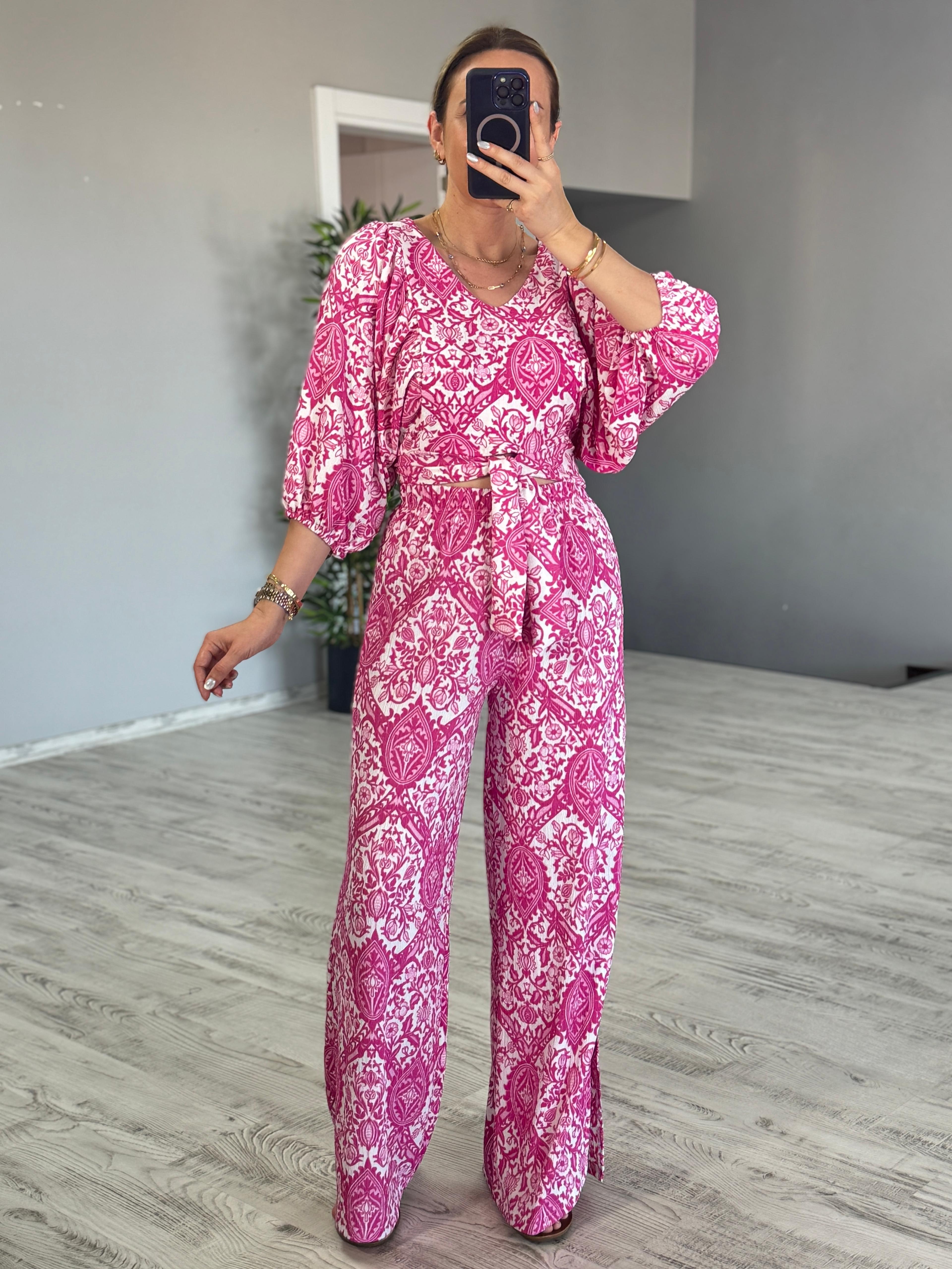 Pembe Desenli Takım