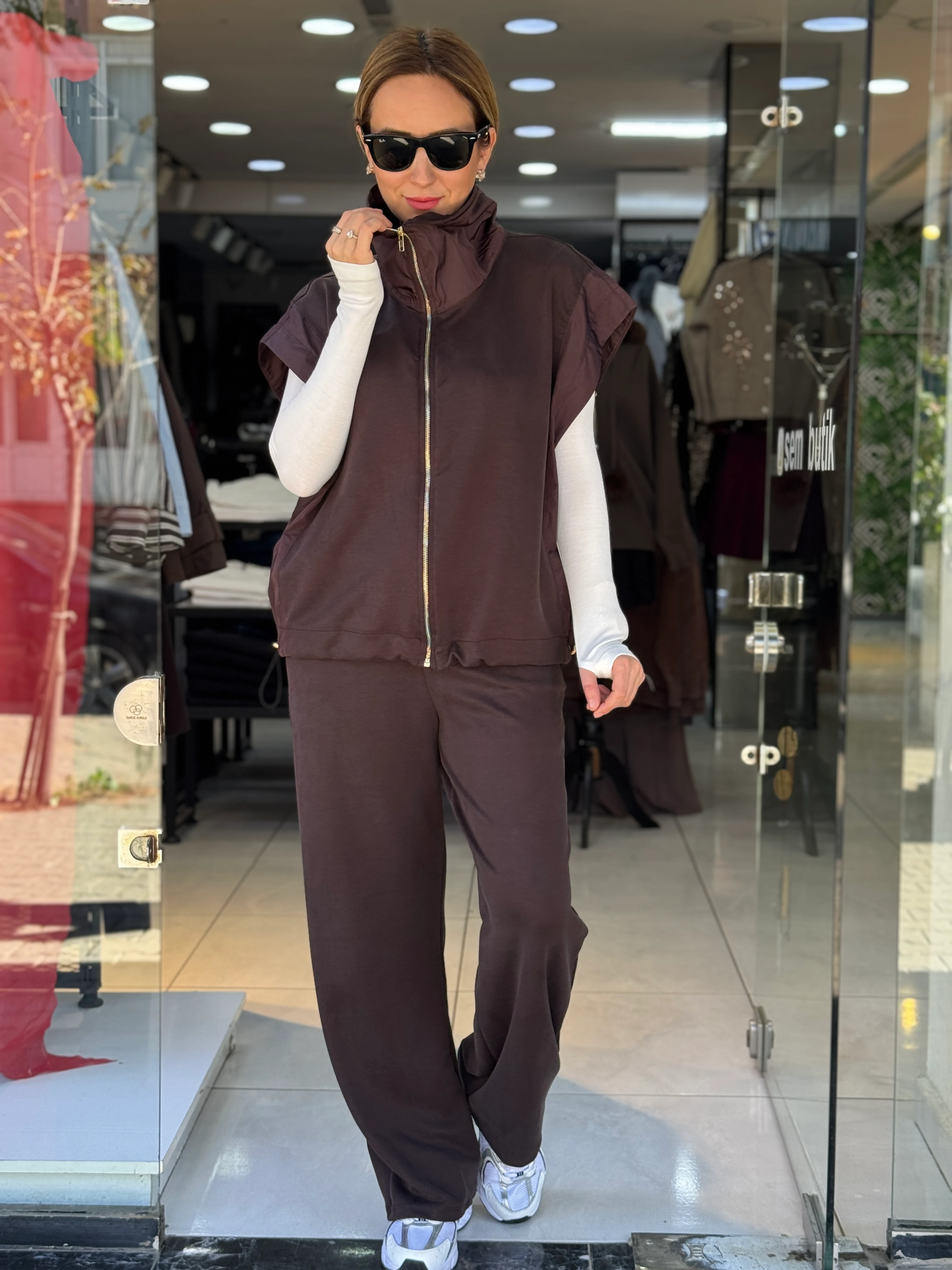 Paraşüt Detaylı Kahve Yelekli Takım