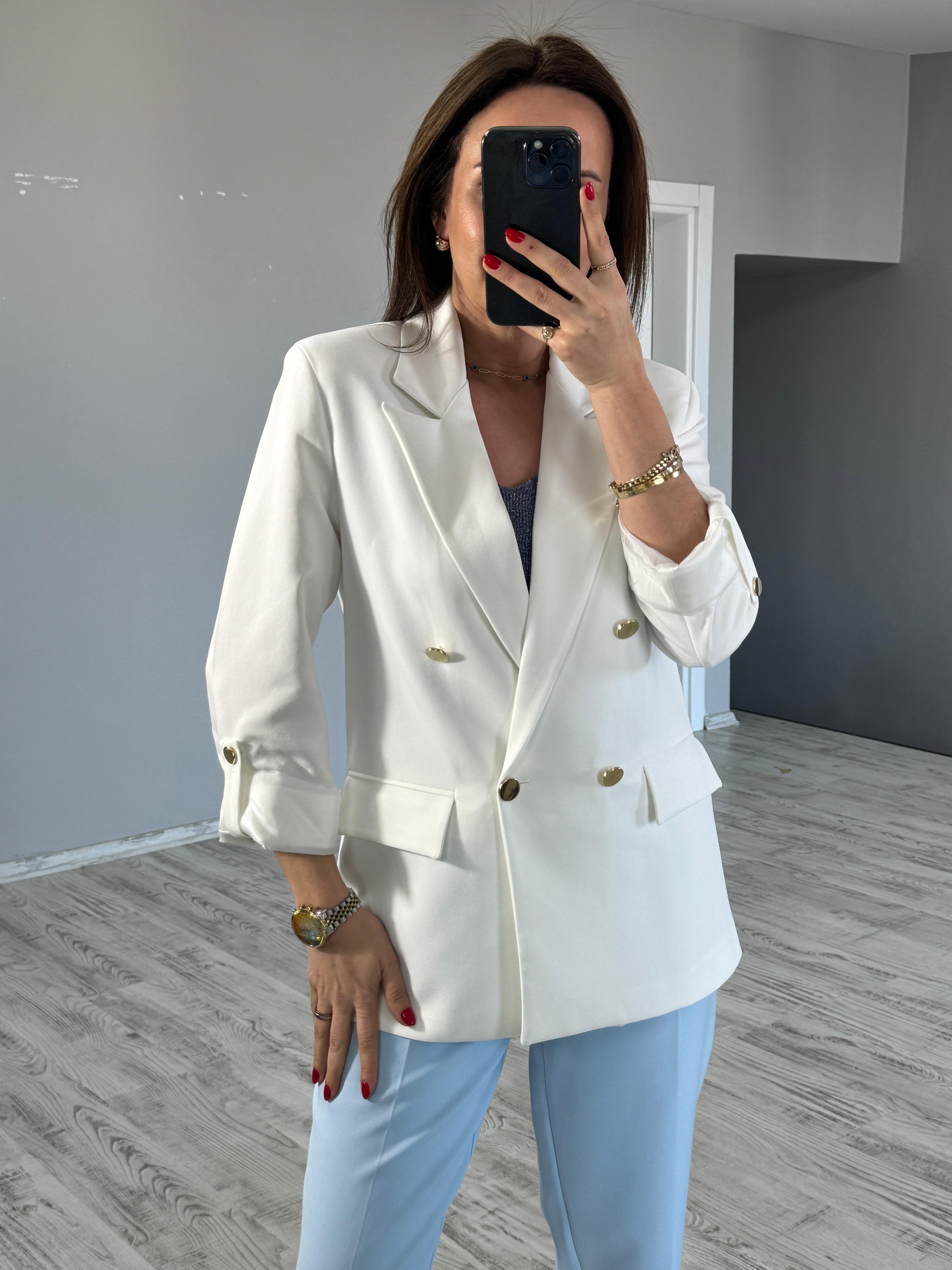 Gold Düğme Detaylı Beyaz Blazer