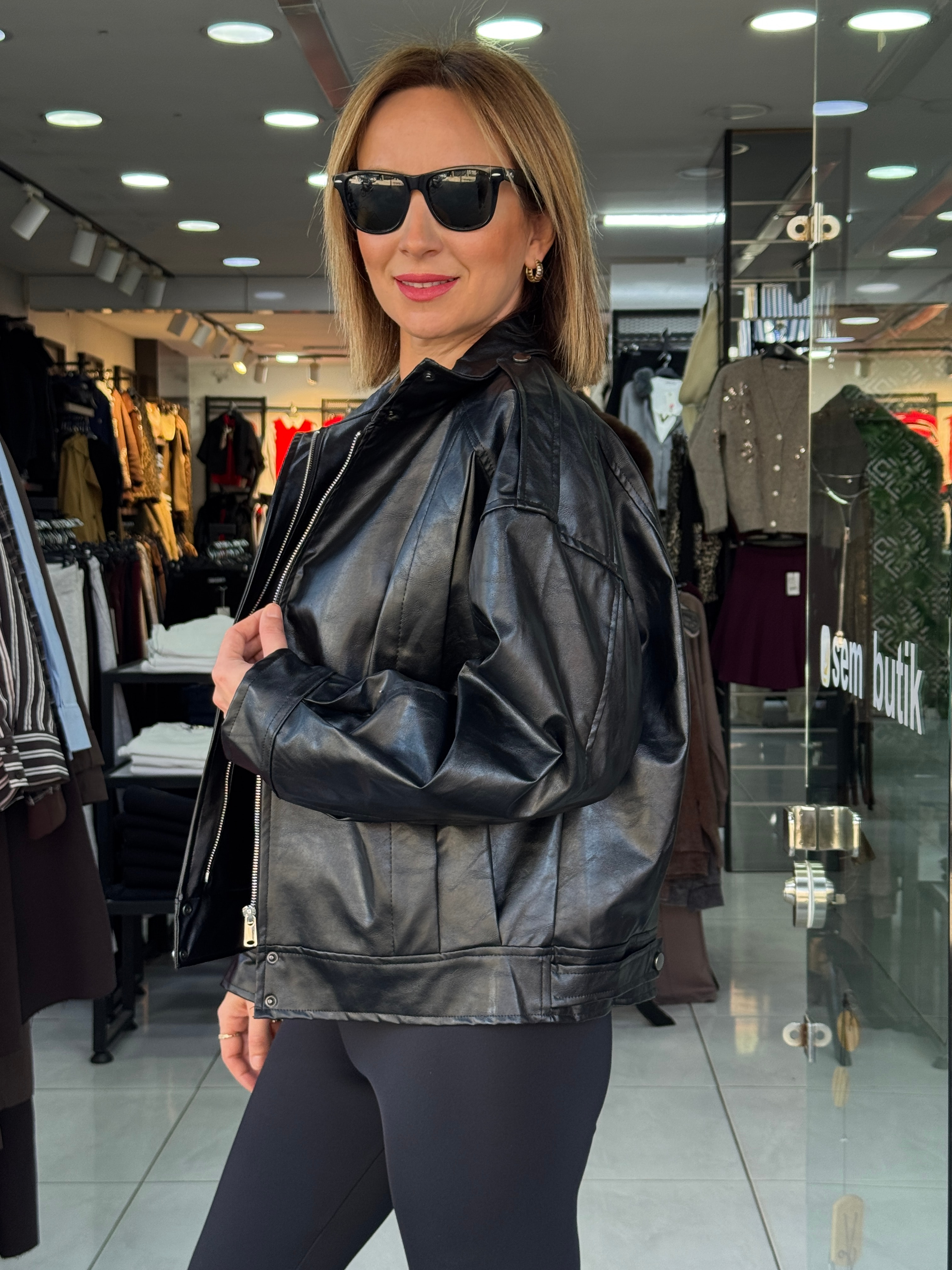 Dik Yaka Suni Deri Ceket