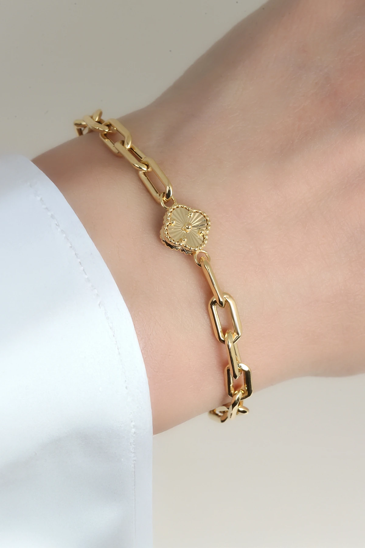 8 Ayar Altın Yonca Ataç Bileklik