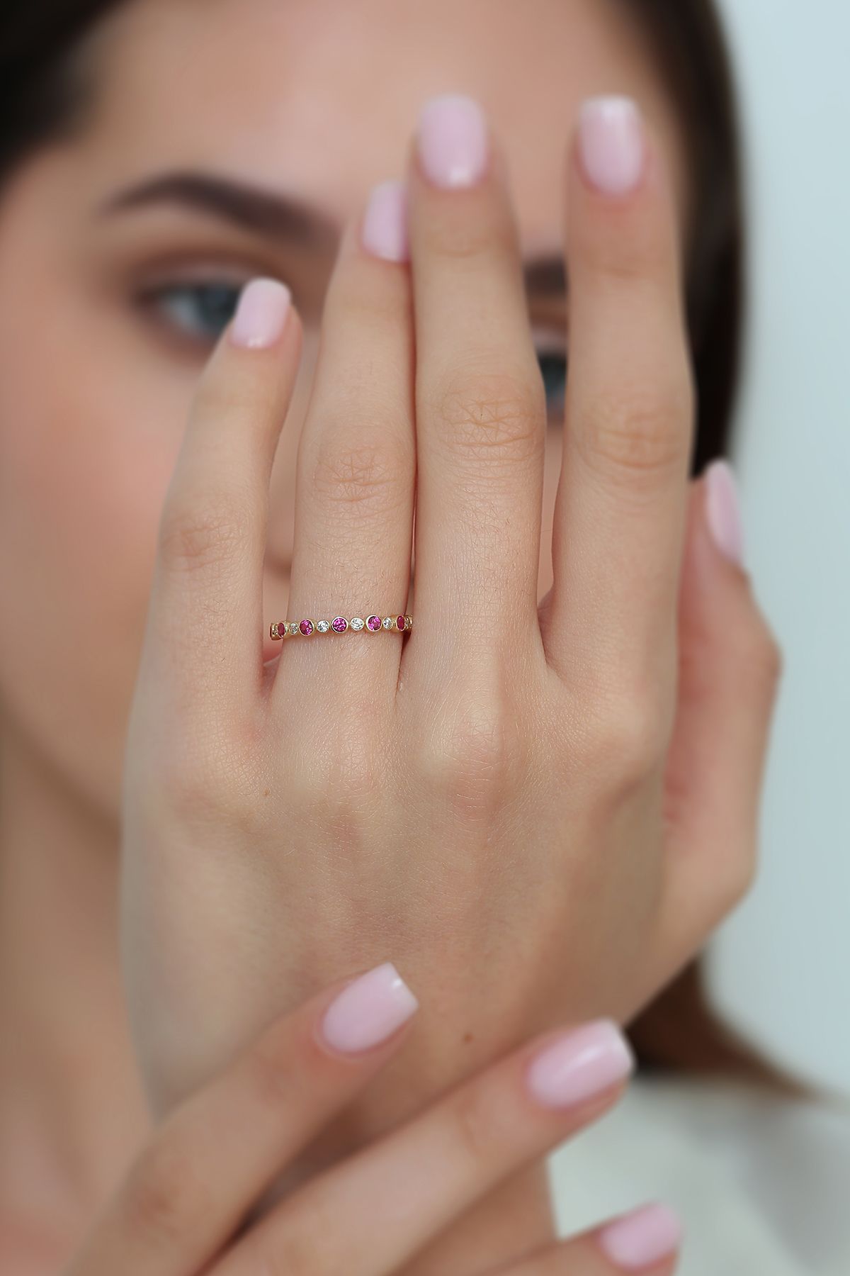 14 Ayar Altın Pembe Taşlı Yüzük