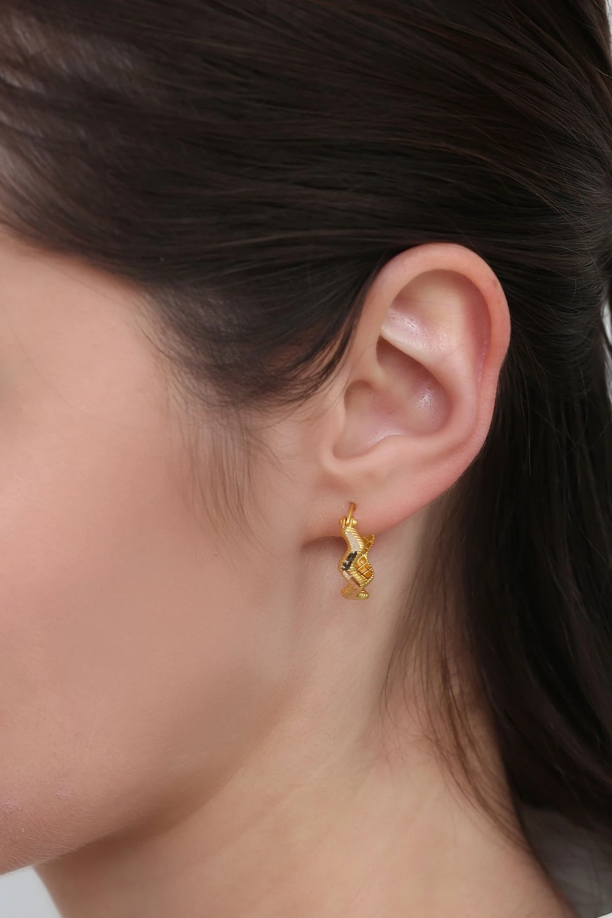 14 Ayar Altın Zigzag Küpe 1.6 Cm