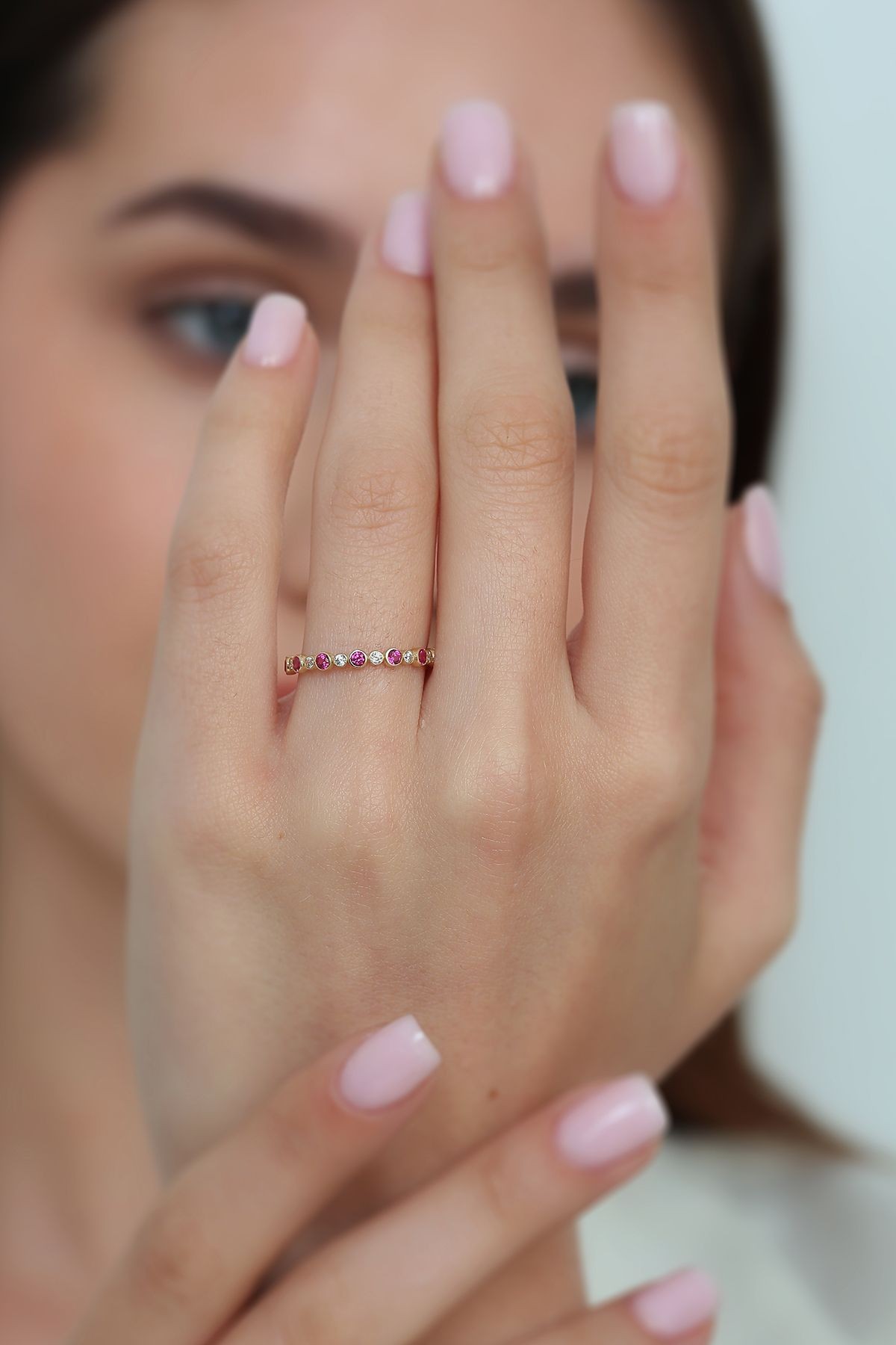 14 Ayar Altın Pembe Taşlı Yüzük