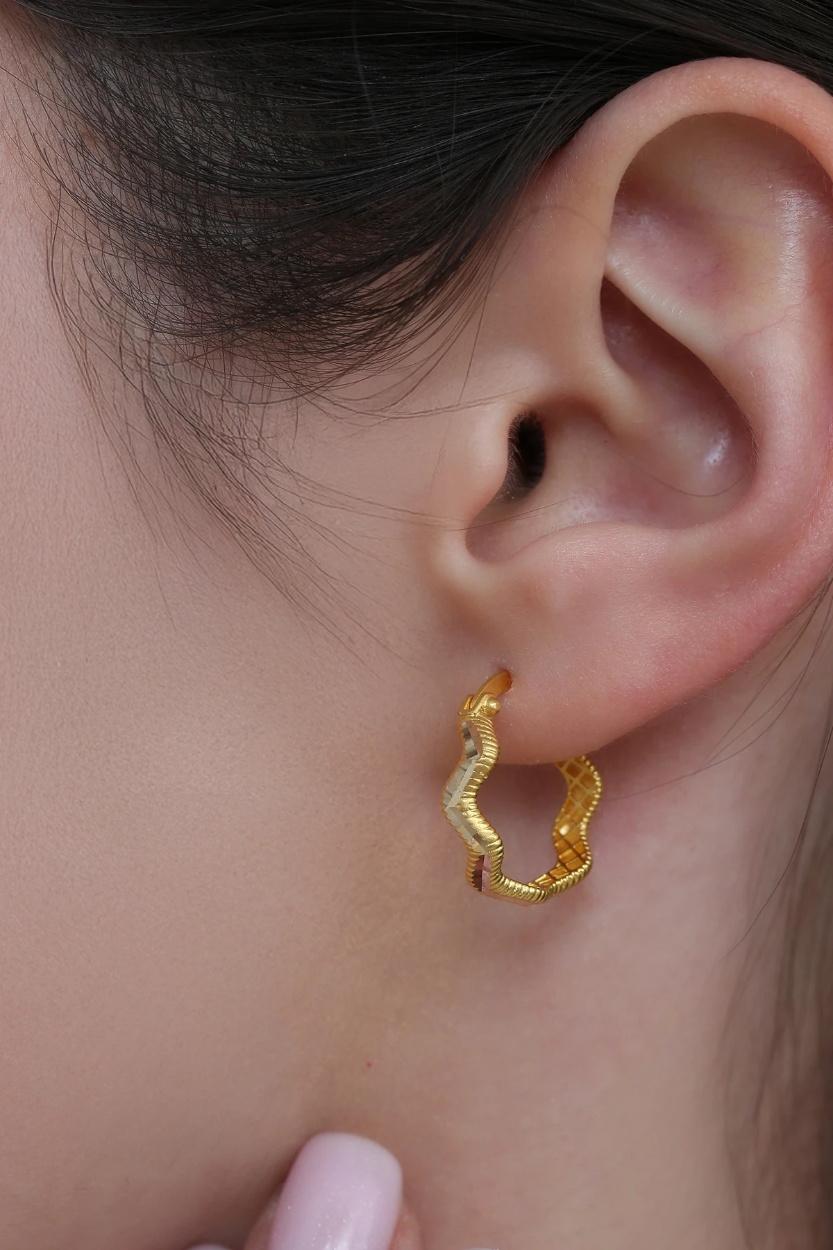 14 Ayar Altın Zigzag Küpe 1.6 Cm