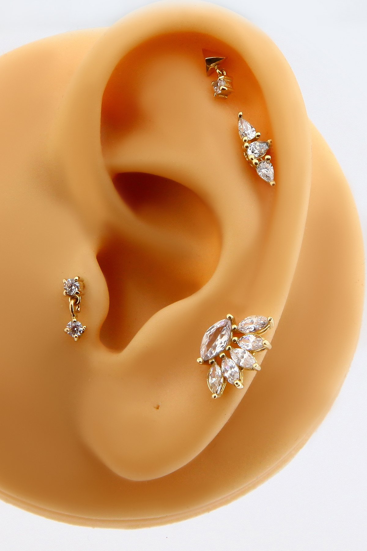 Altınkesesi Altın Tektaş Sallantılı Kıkırdak Küpe Tragus Helix
